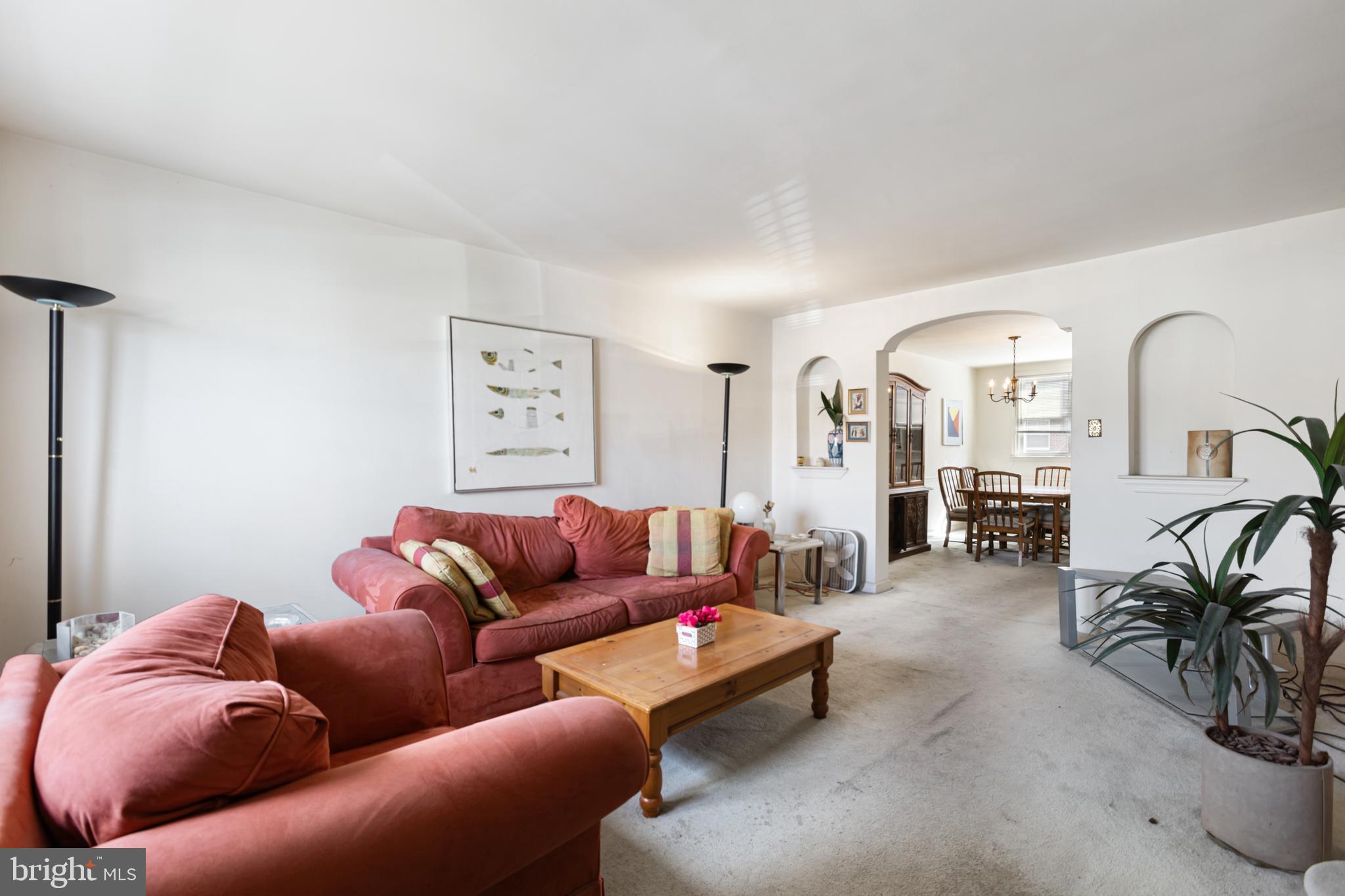 OXFORD CIRCLE - Residential