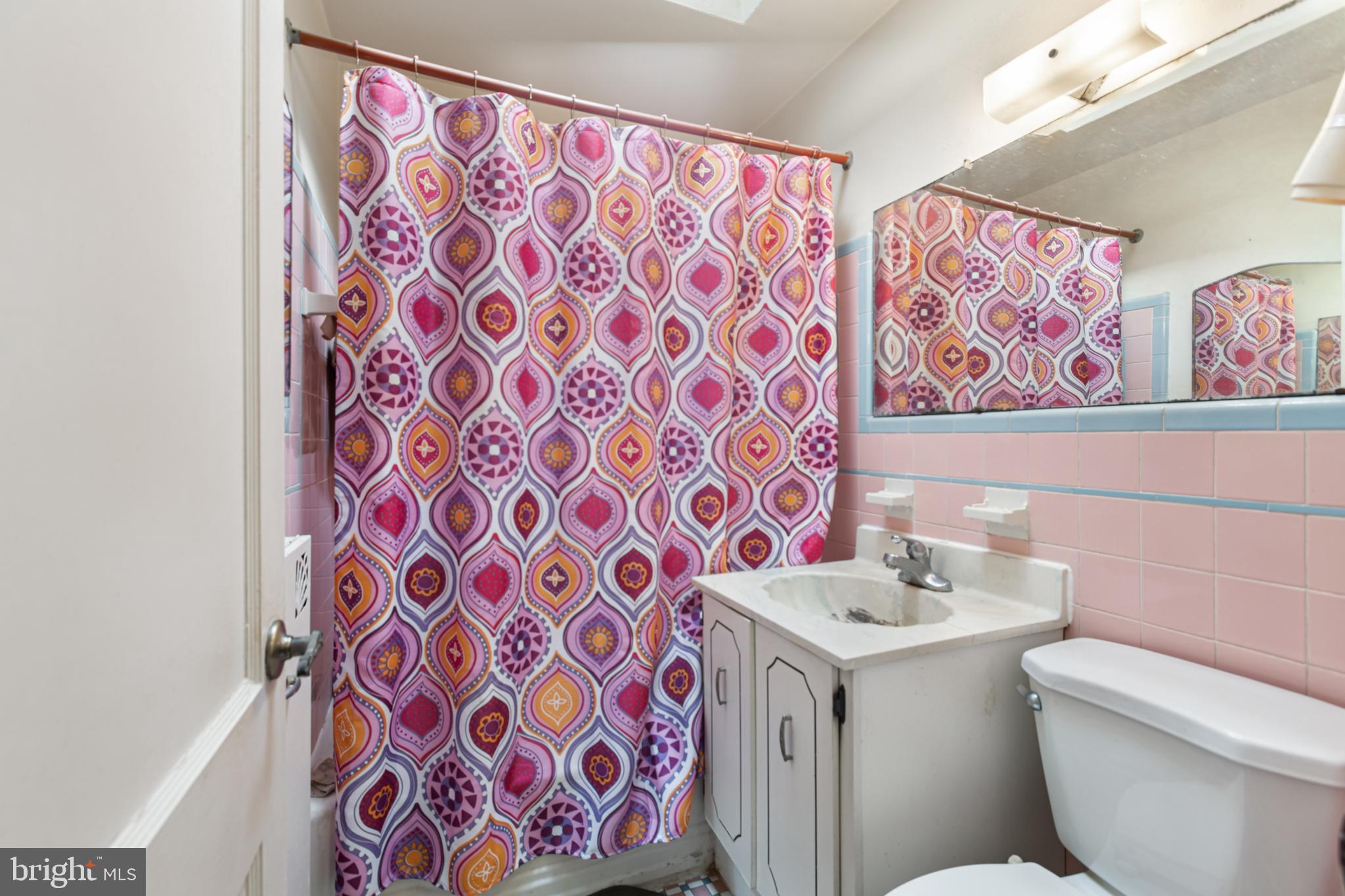 OXFORD CIRCLE - Residential