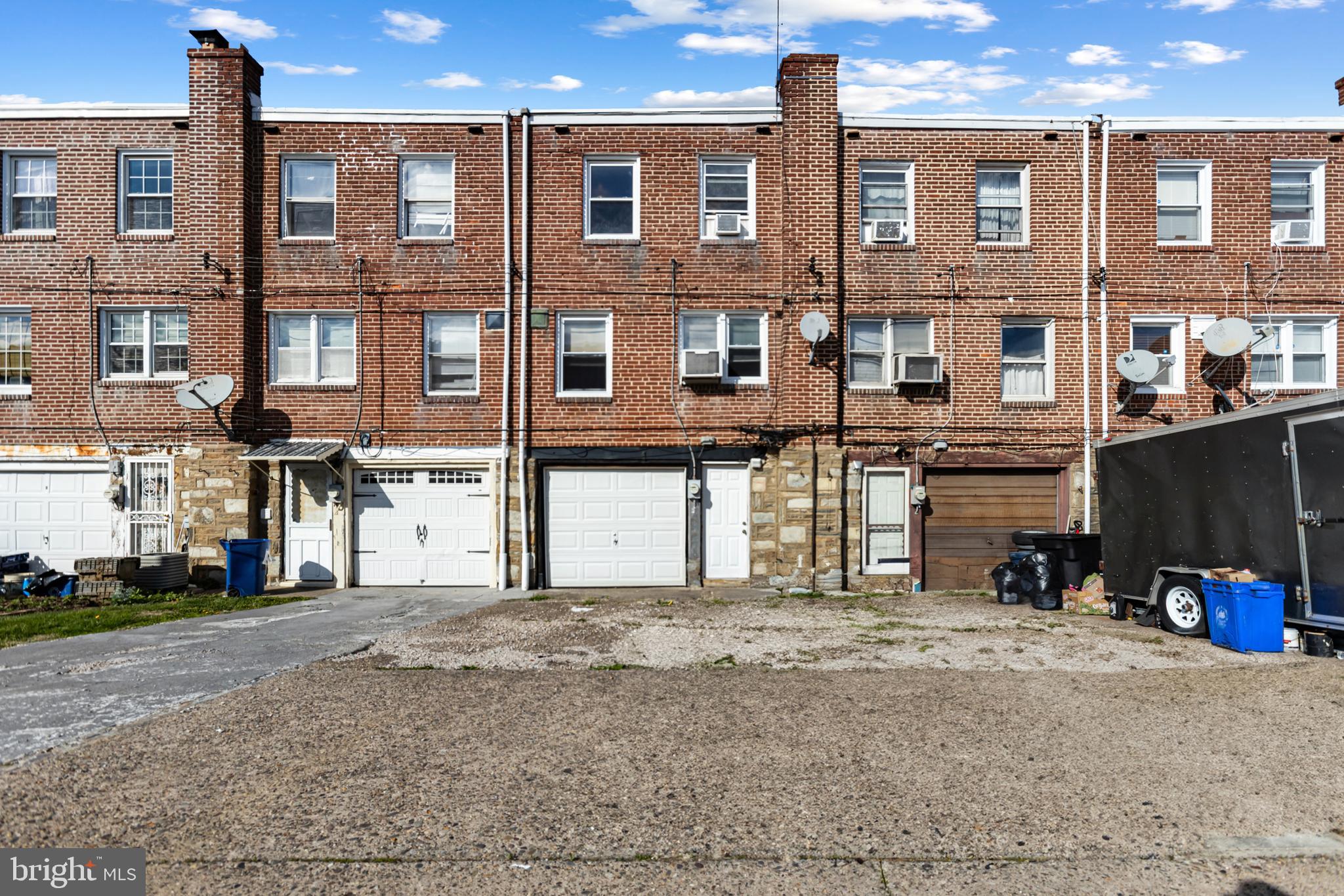 OXFORD CIRCLE - Residential