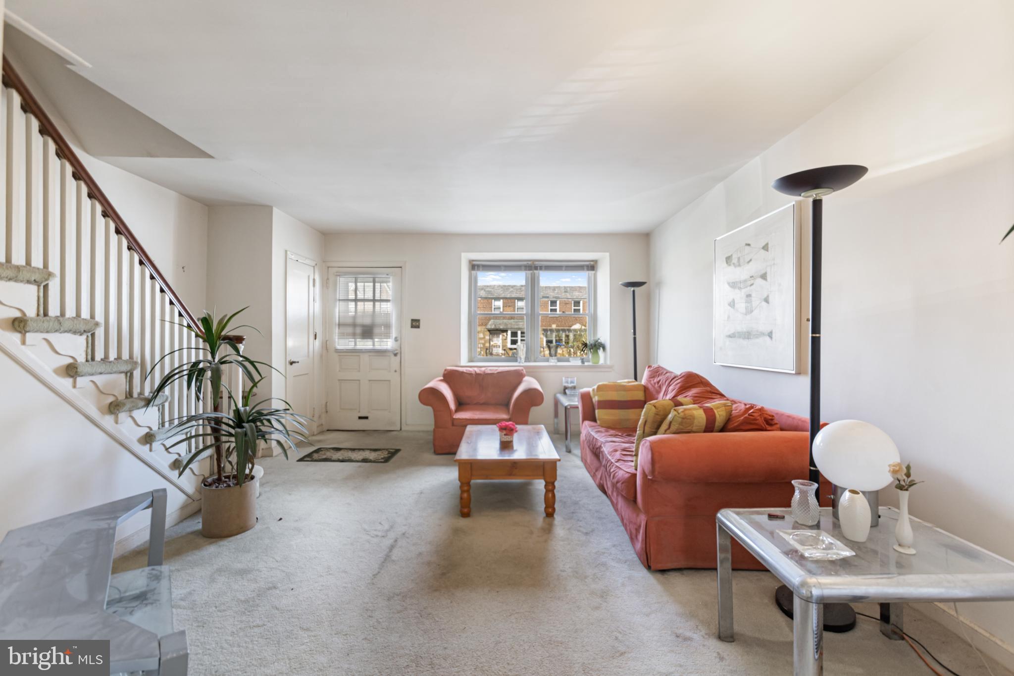 OXFORD CIRCLE - Residential