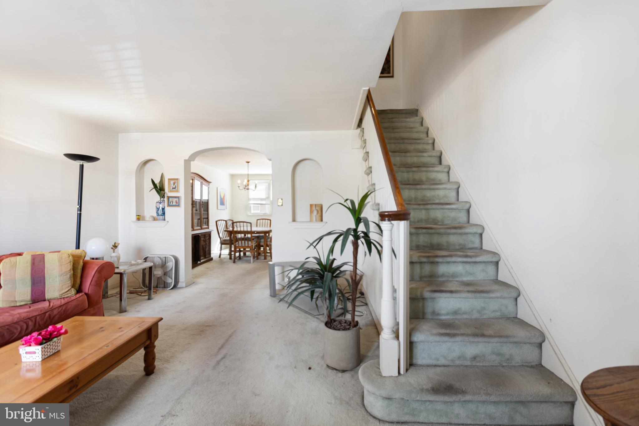 OXFORD CIRCLE - Residential