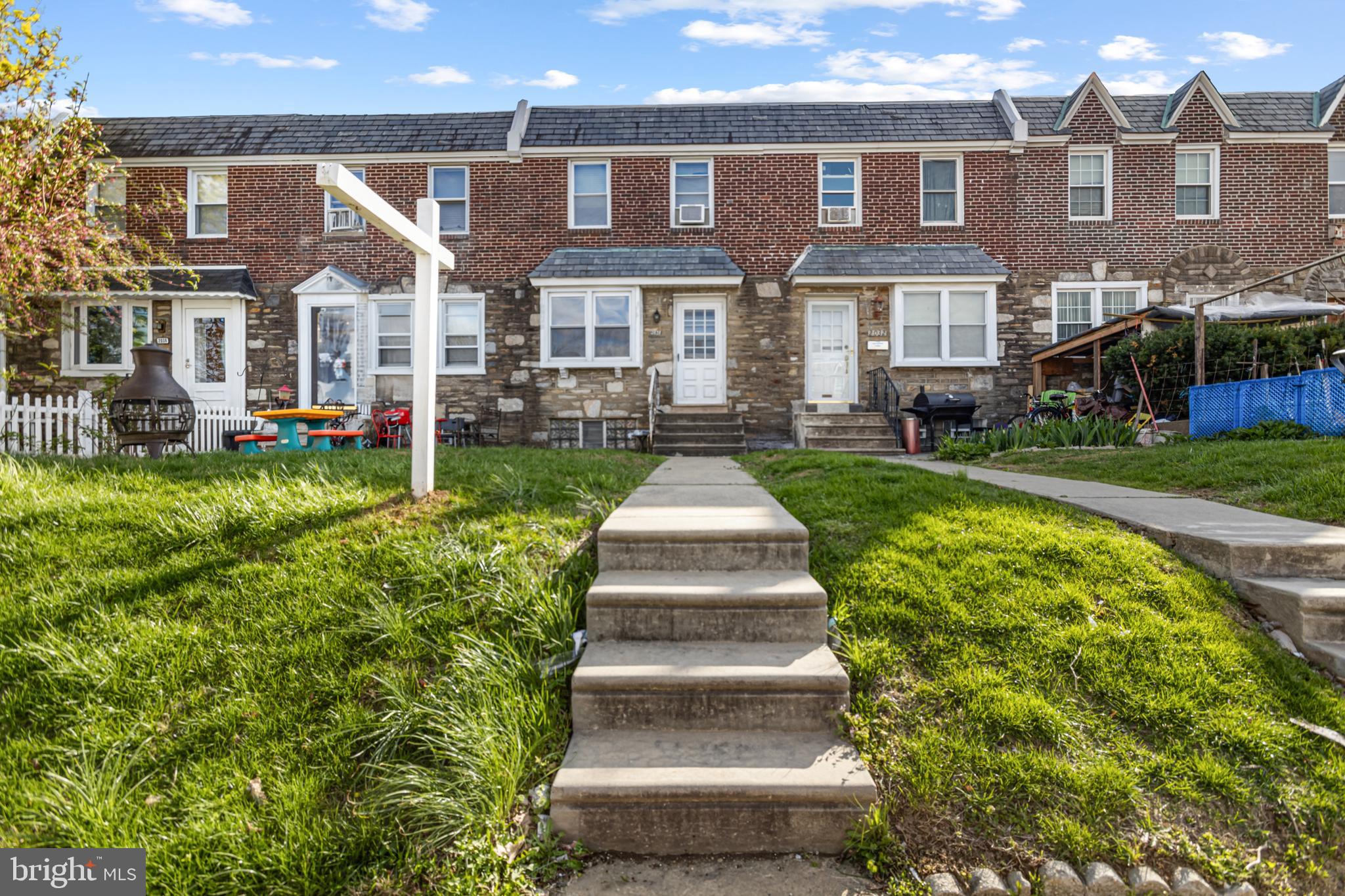 OXFORD CIRCLE - Residential