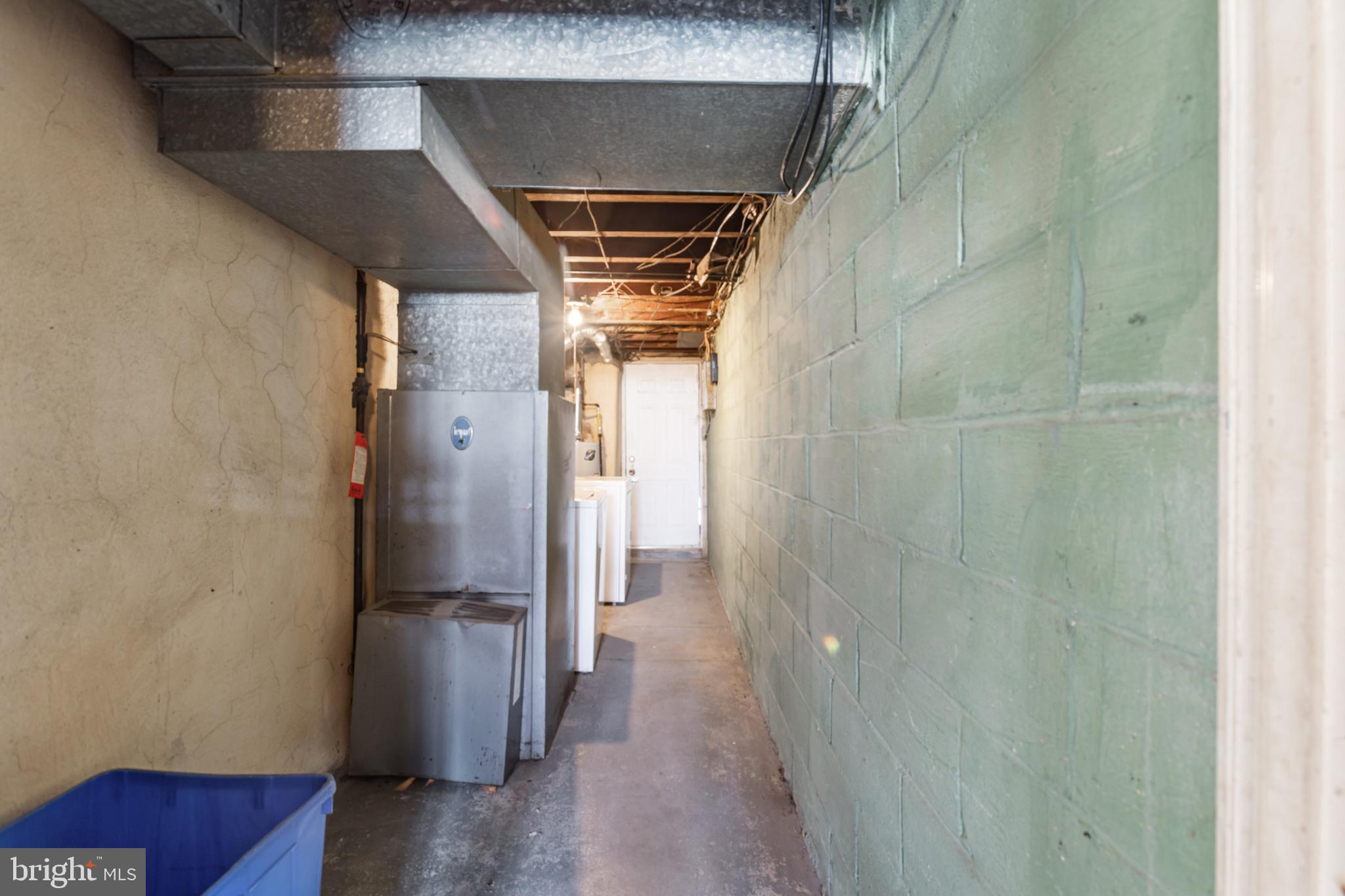 OXFORD CIRCLE - Residential