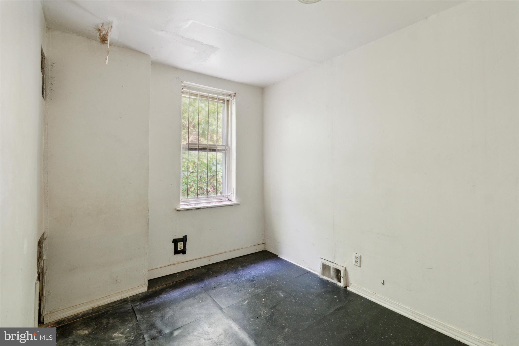 GERMANTOWN (EAST) - Residential