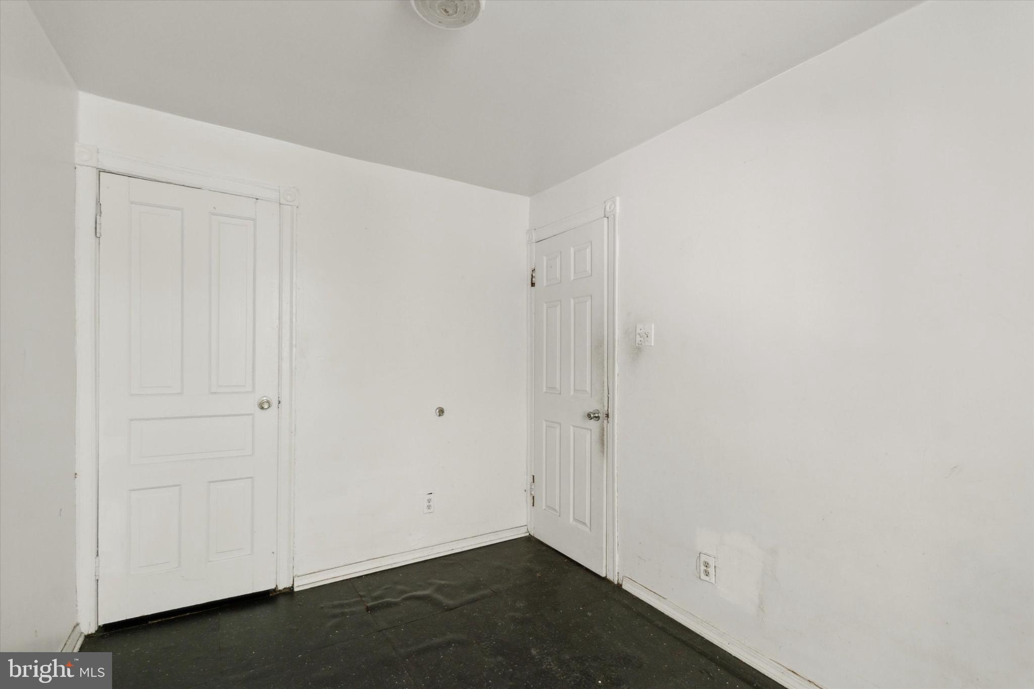 GERMANTOWN (EAST) - Residential