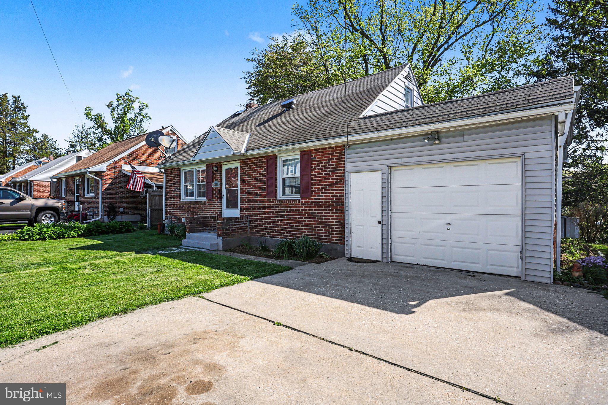 NORTH SHERMAN STREET - Residential