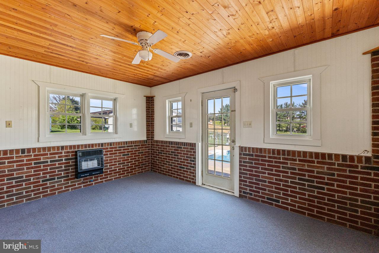 EUGENE PARK - Residential