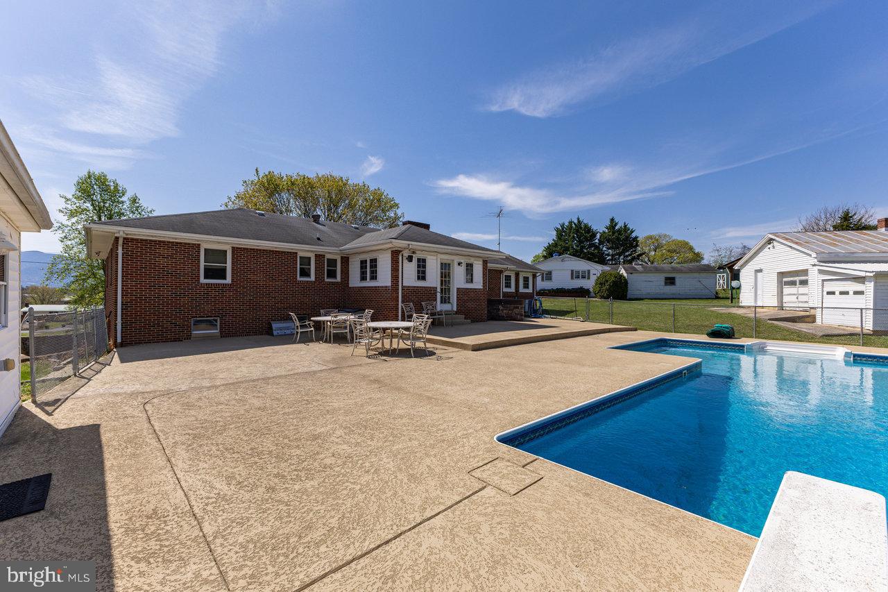 EUGENE PARK - Residential