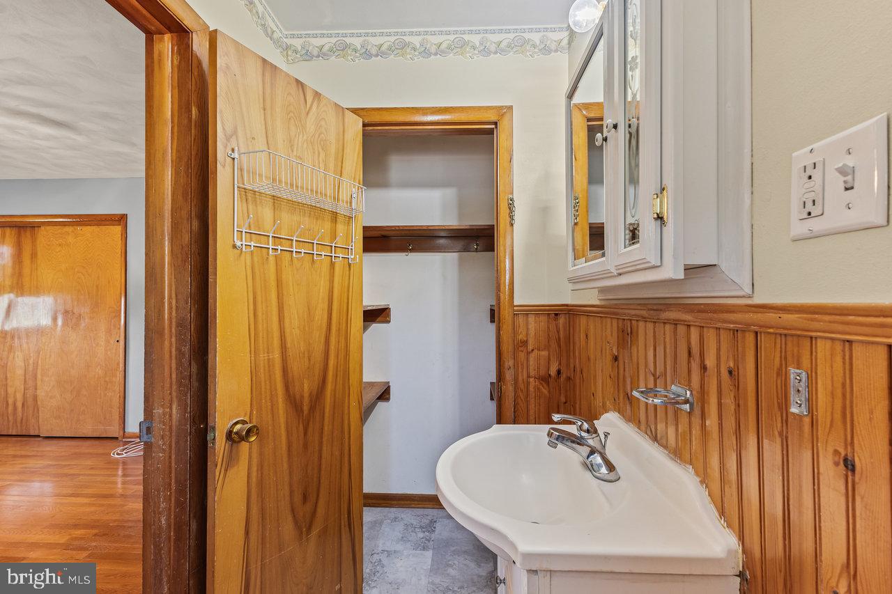 EUGENE PARK - Residential