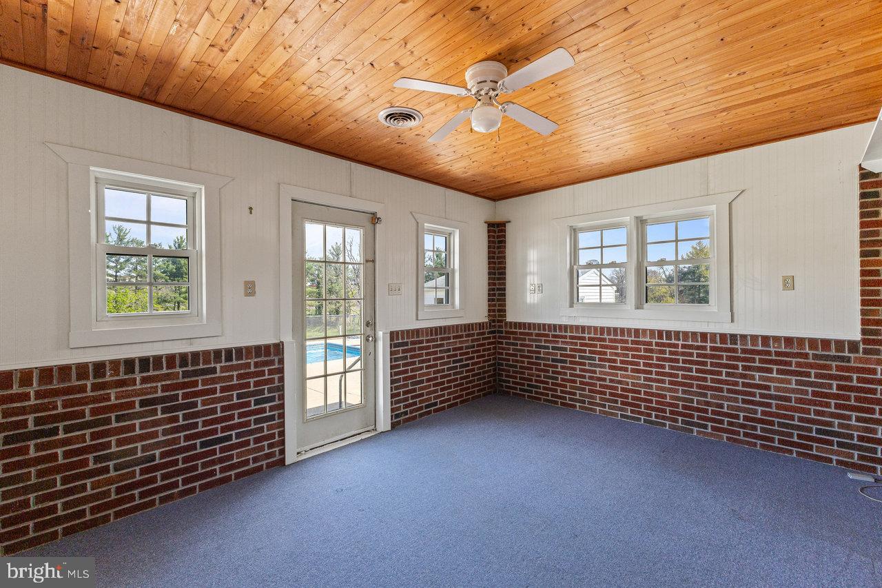 EUGENE PARK - Residential