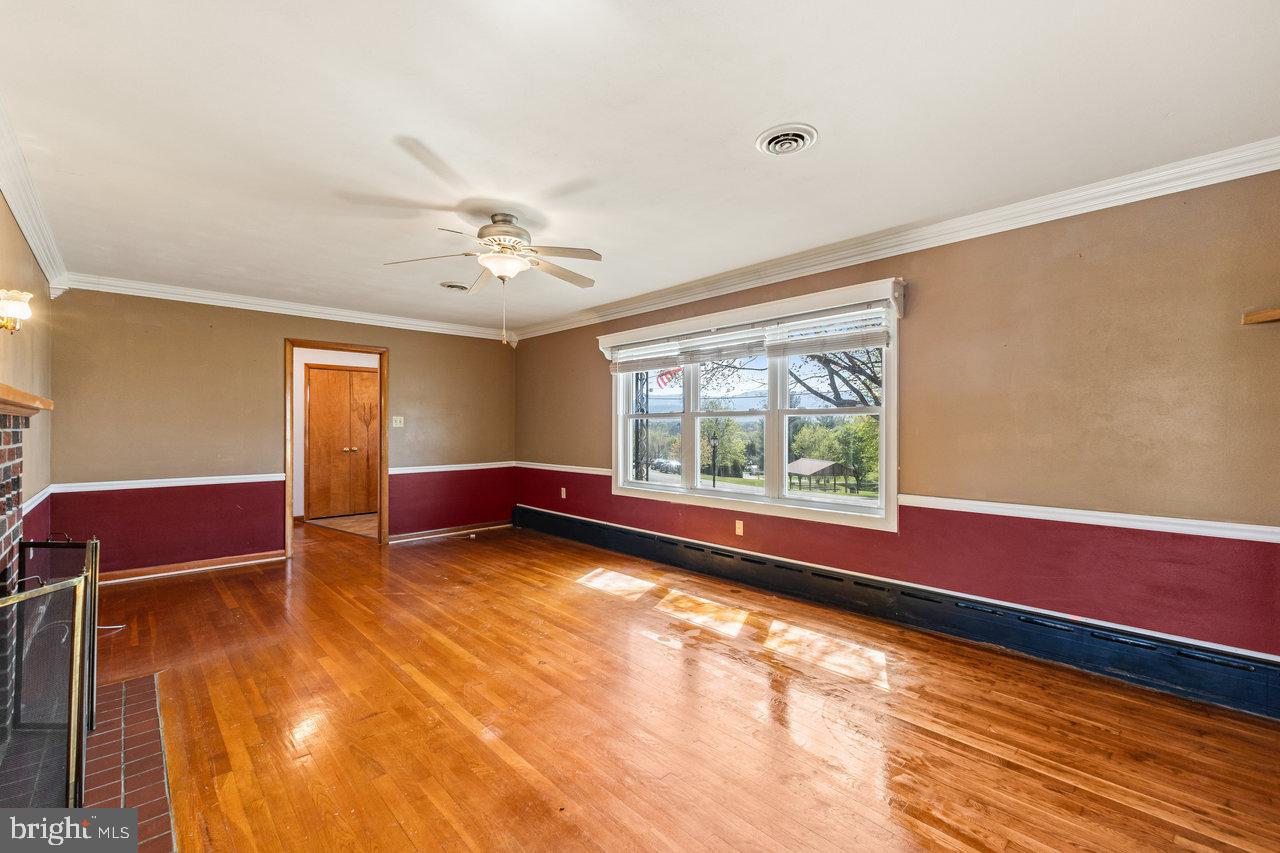 EUGENE PARK - Residential