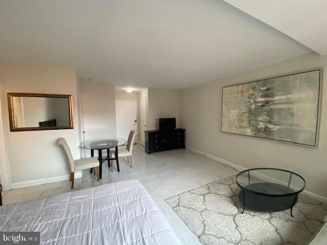 1011 ARLINGTON BOULEVARD 812