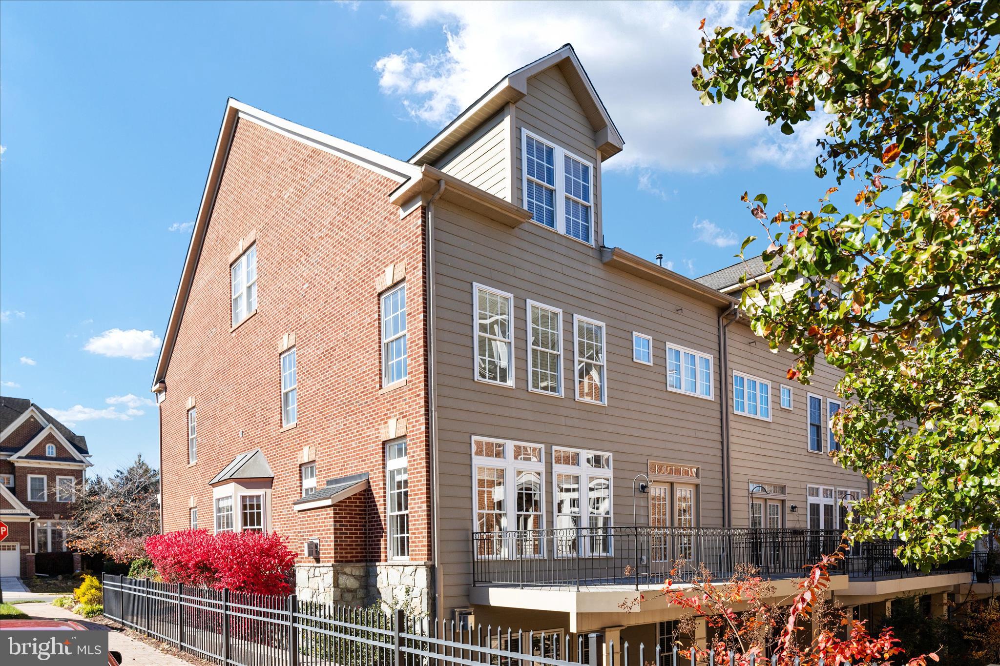 RIVER CREEK - Residential Lease