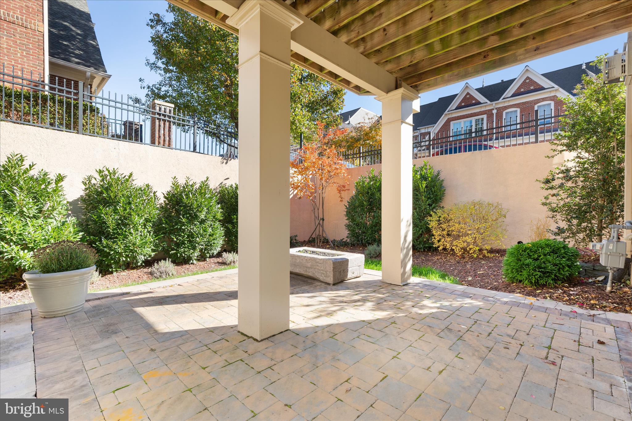 RIVER CREEK - Residential Lease