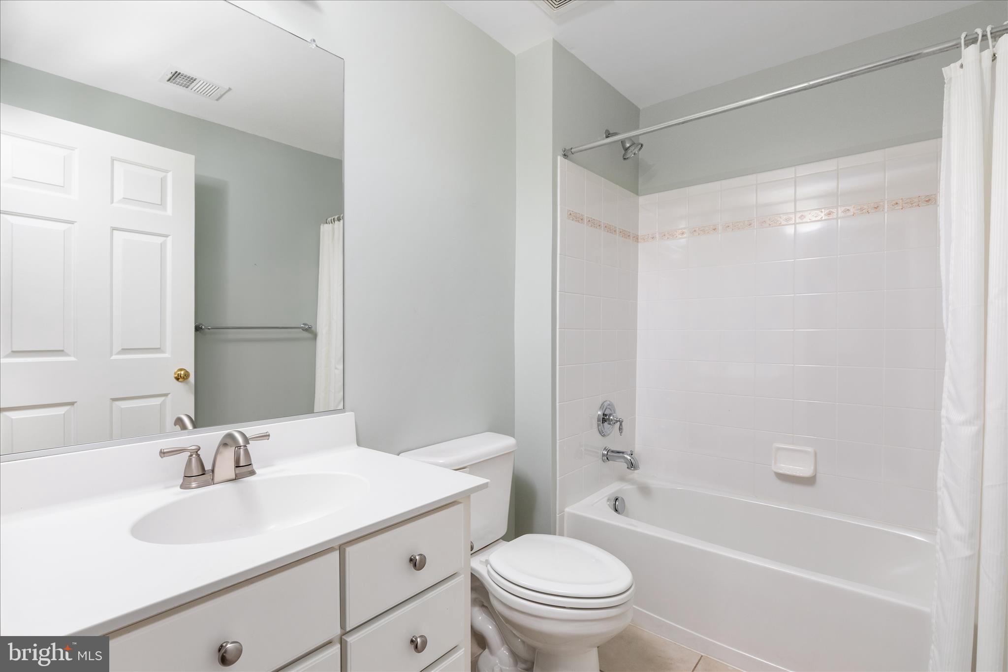 RIVER CREEK - Residential Lease