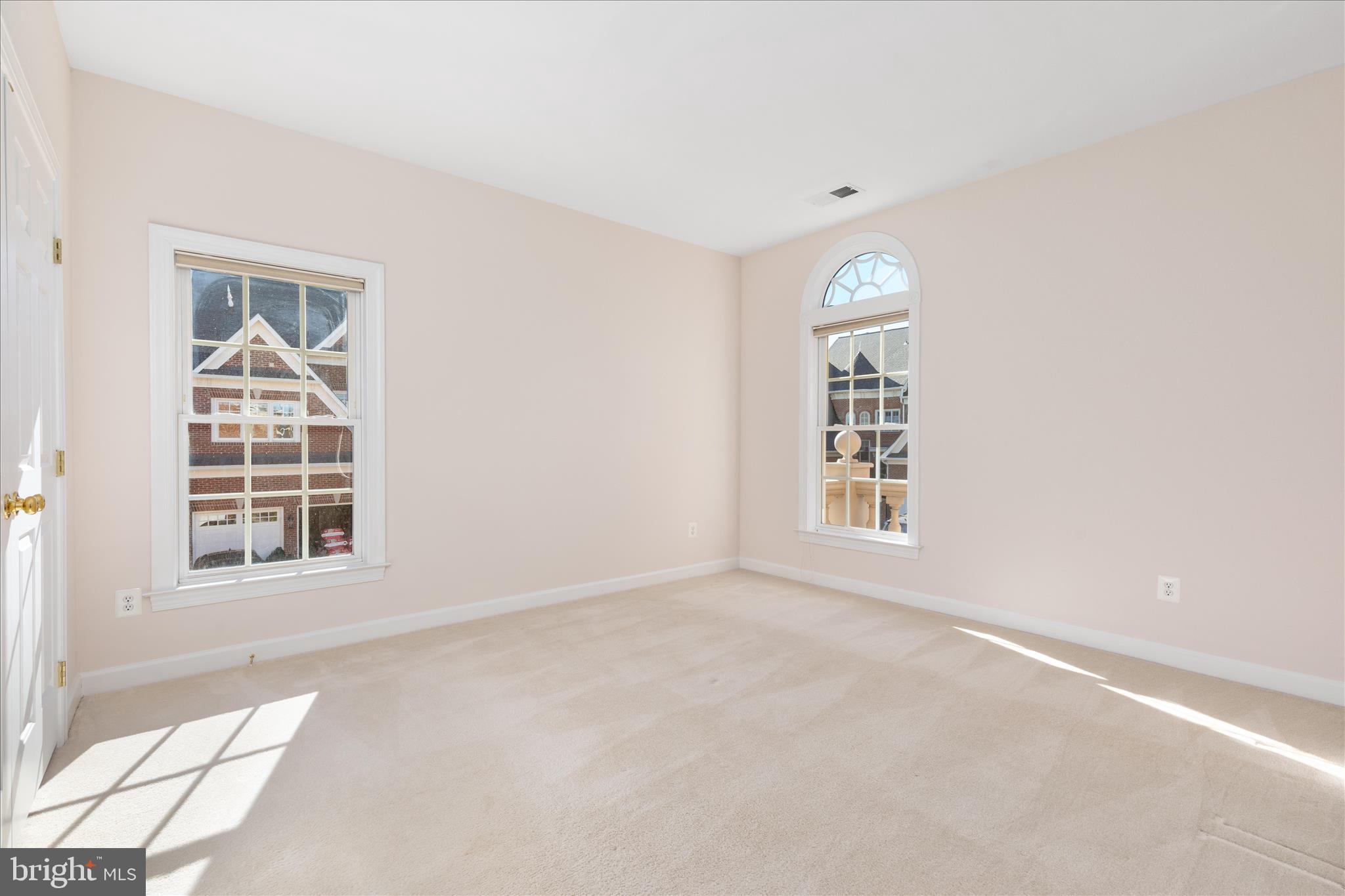 RIVER CREEK - Residential Lease