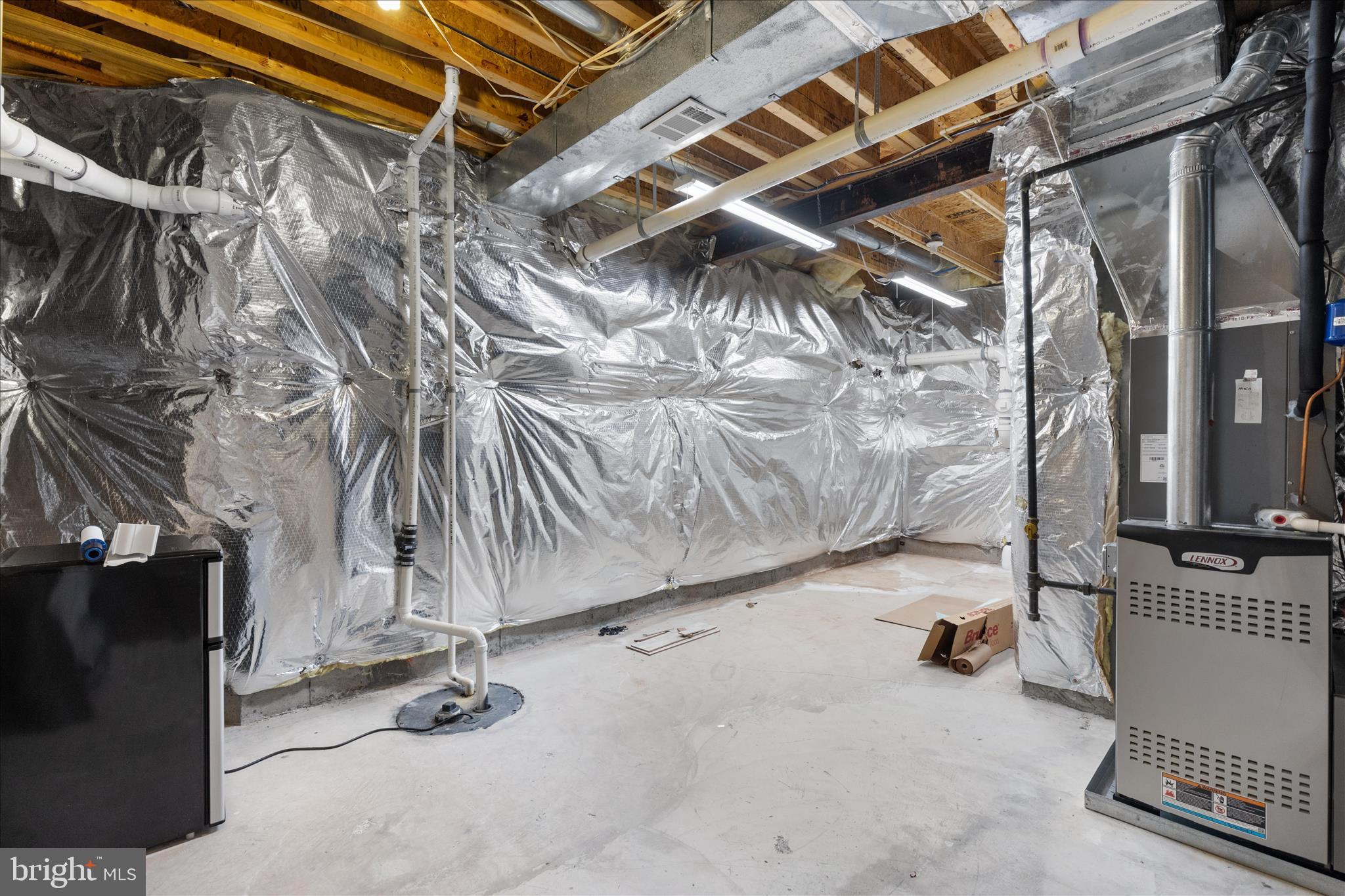 RIVER CREEK - Residential Lease