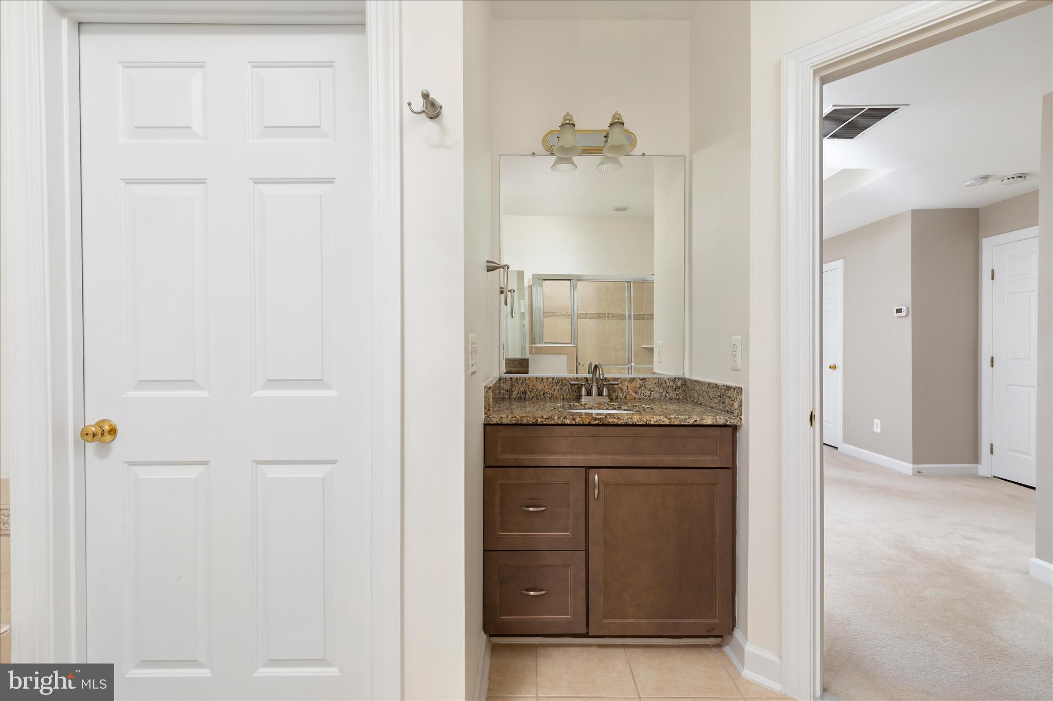 RIVER CREEK - Residential Lease