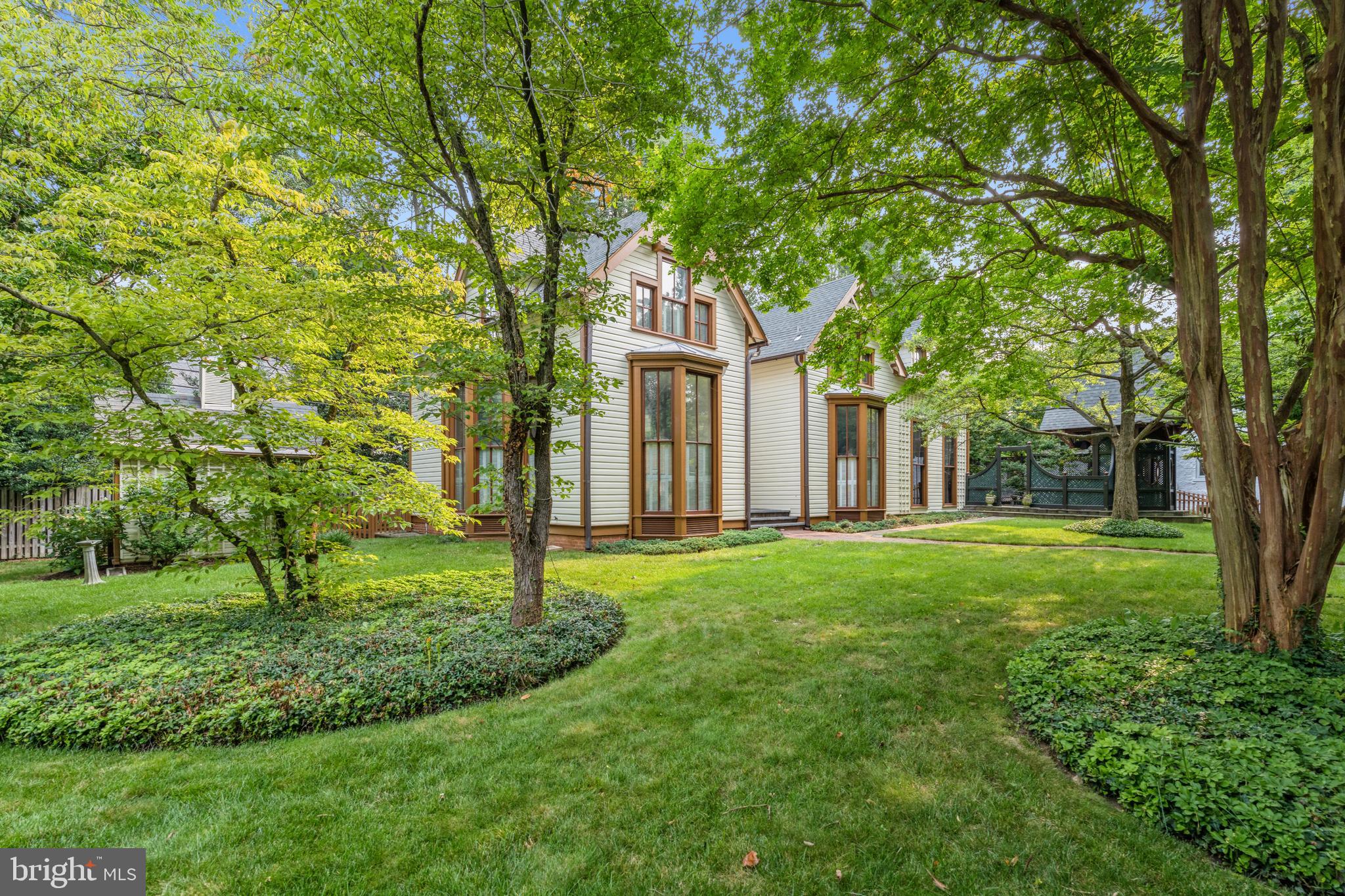 CHEVY CHASE VILLAGE - Residential