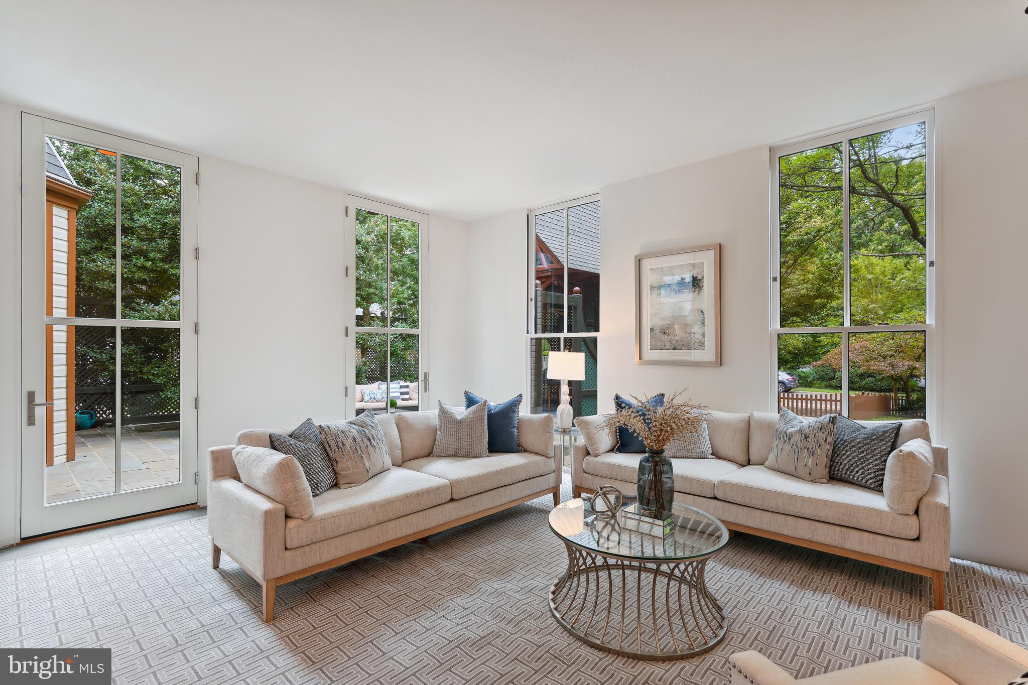 CHEVY CHASE VILLAGE - Residential