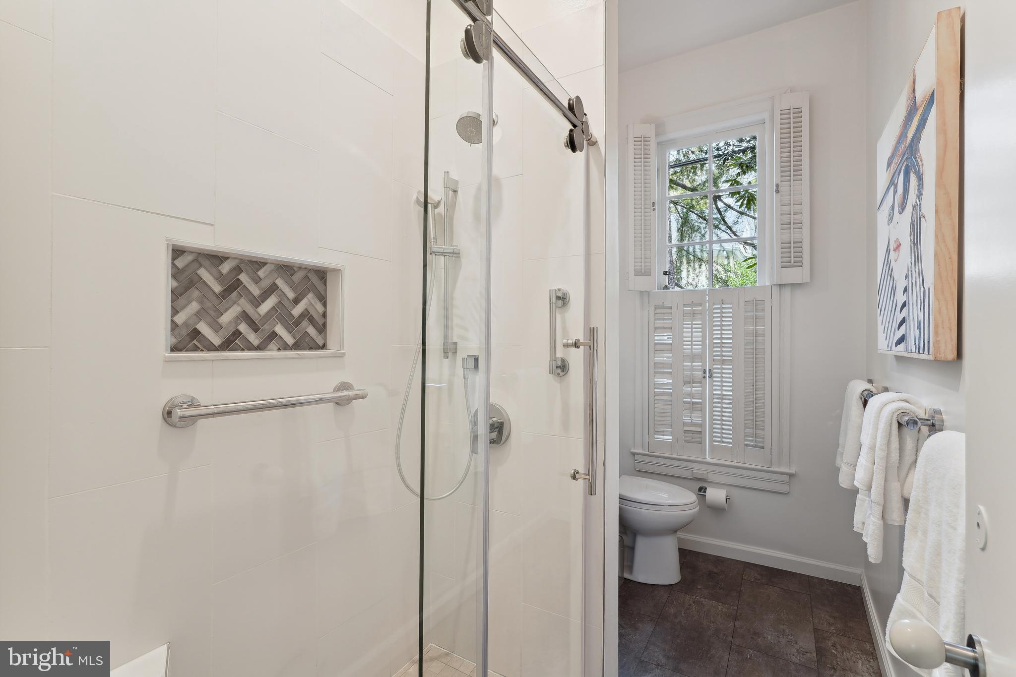 CHEVY CHASE VILLAGE - Residential