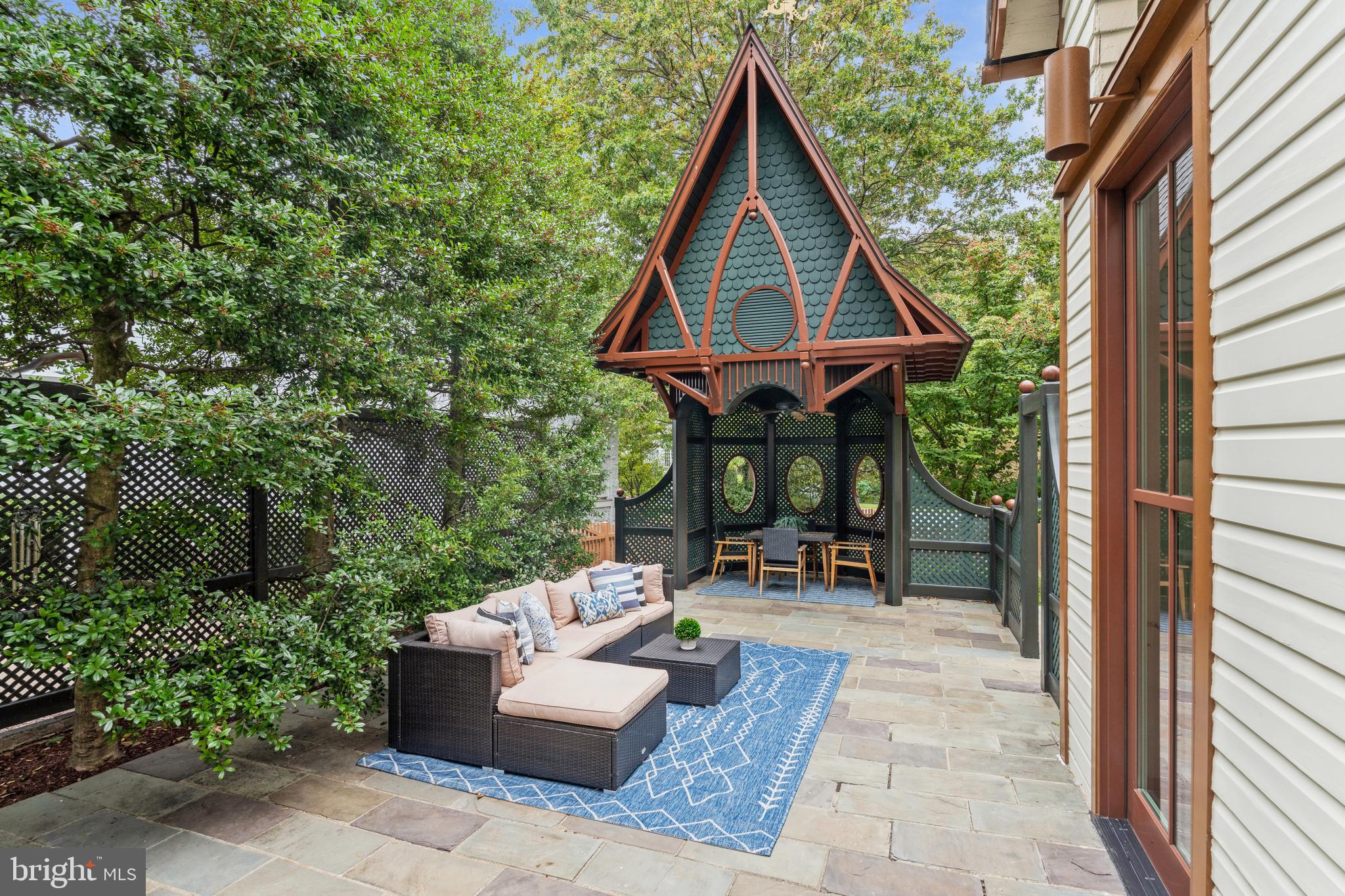 CHEVY CHASE VILLAGE - Residential