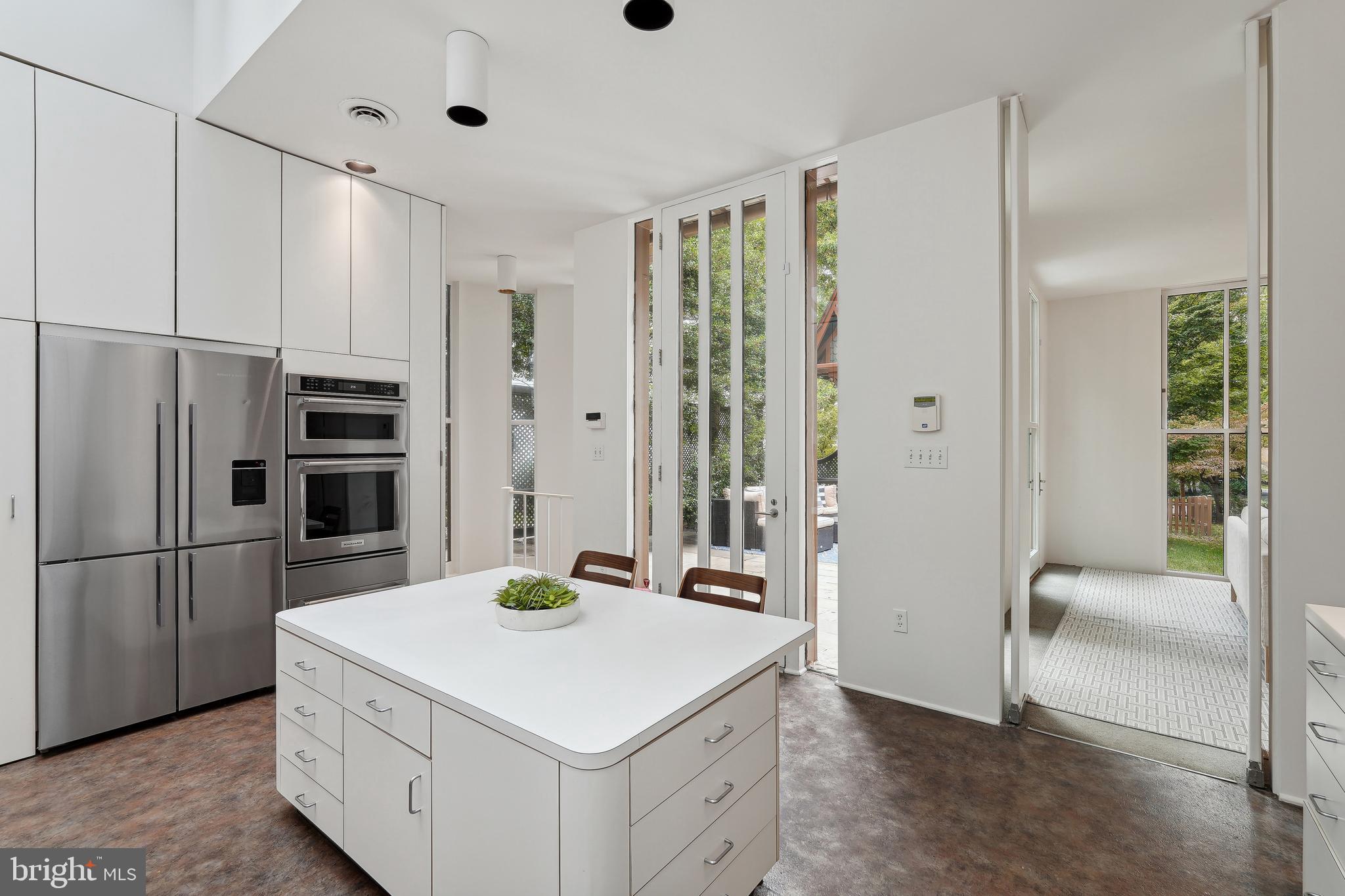 CHEVY CHASE VILLAGE - Residential