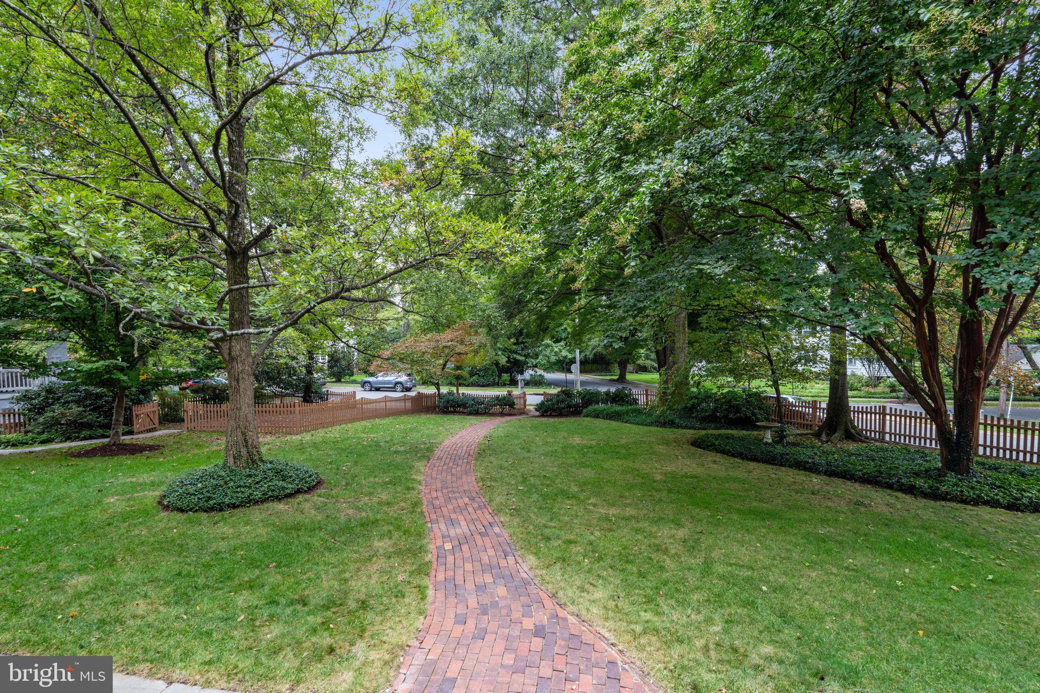 CHEVY CHASE VILLAGE - Residential