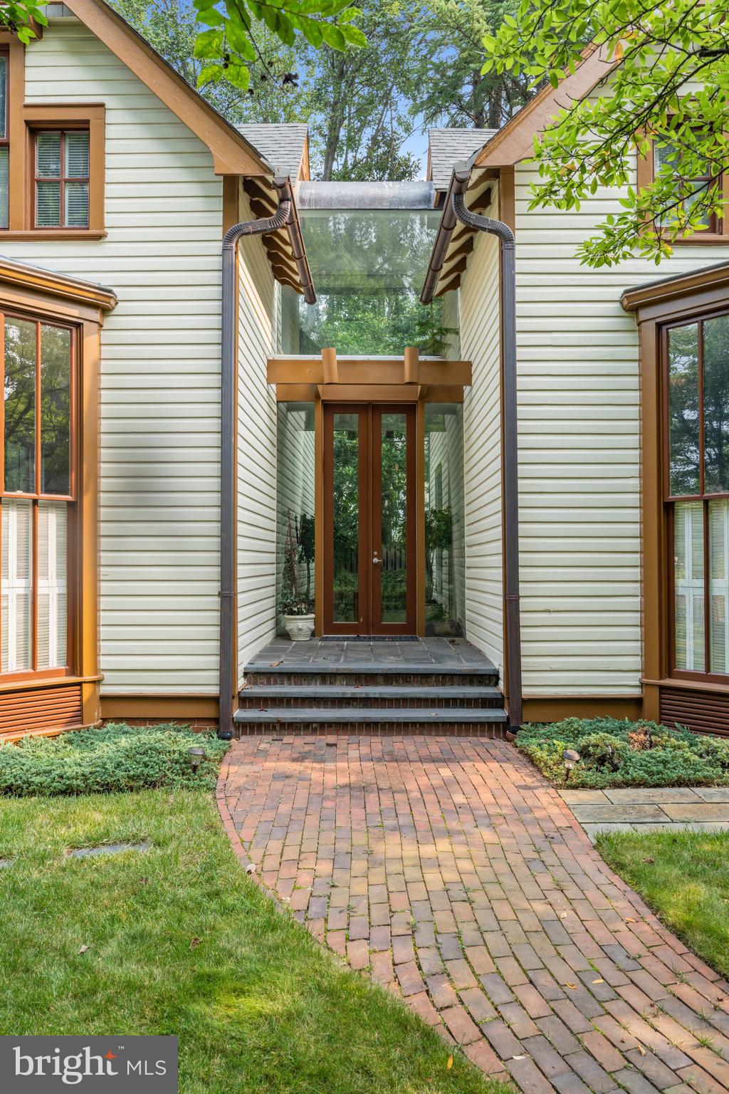 CHEVY CHASE VILLAGE - Residential