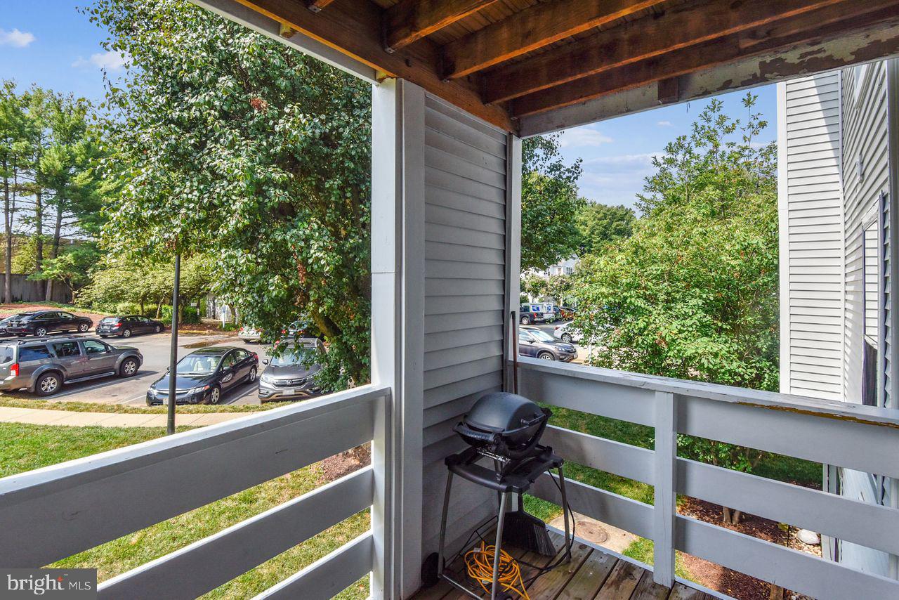 FOUR WINDS AT OAKTON - Residential