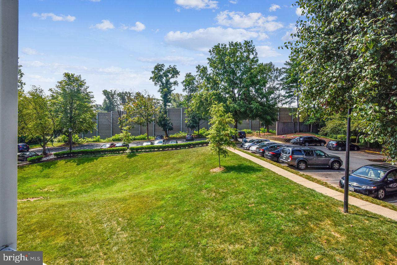 FOUR WINDS AT OAKTON - Residential