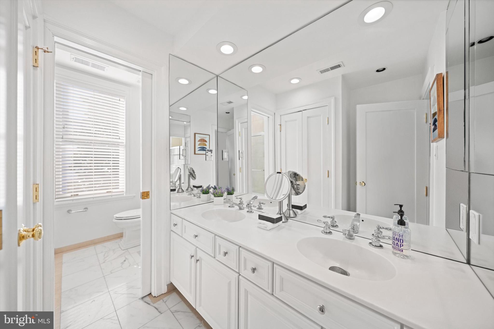 DUPONT CIRCLE - Residential