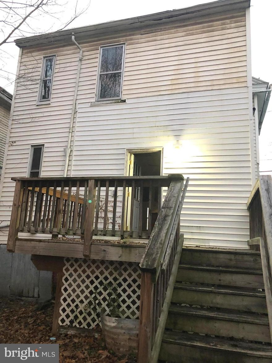Seller will not complete any repairs to the subject property, either lender or buyer requested.  The property is Sold AS IS condition.  Hold Harmless must be signed by anyone entering property.   EMD must be certified funds with buyer as remitter, made out to Century 21 Braddock.