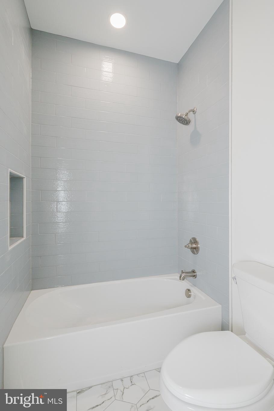 TALL OAKS MANOR - Residential