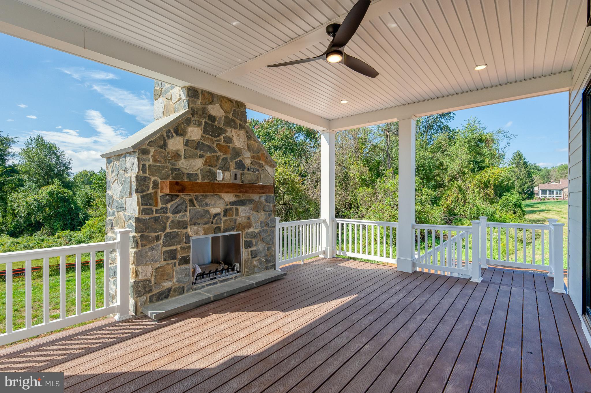 TALL OAKS MANOR - Residential