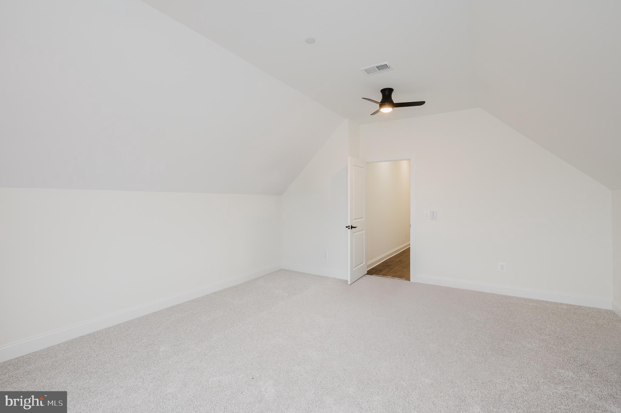 TALL OAKS MANOR - Residential