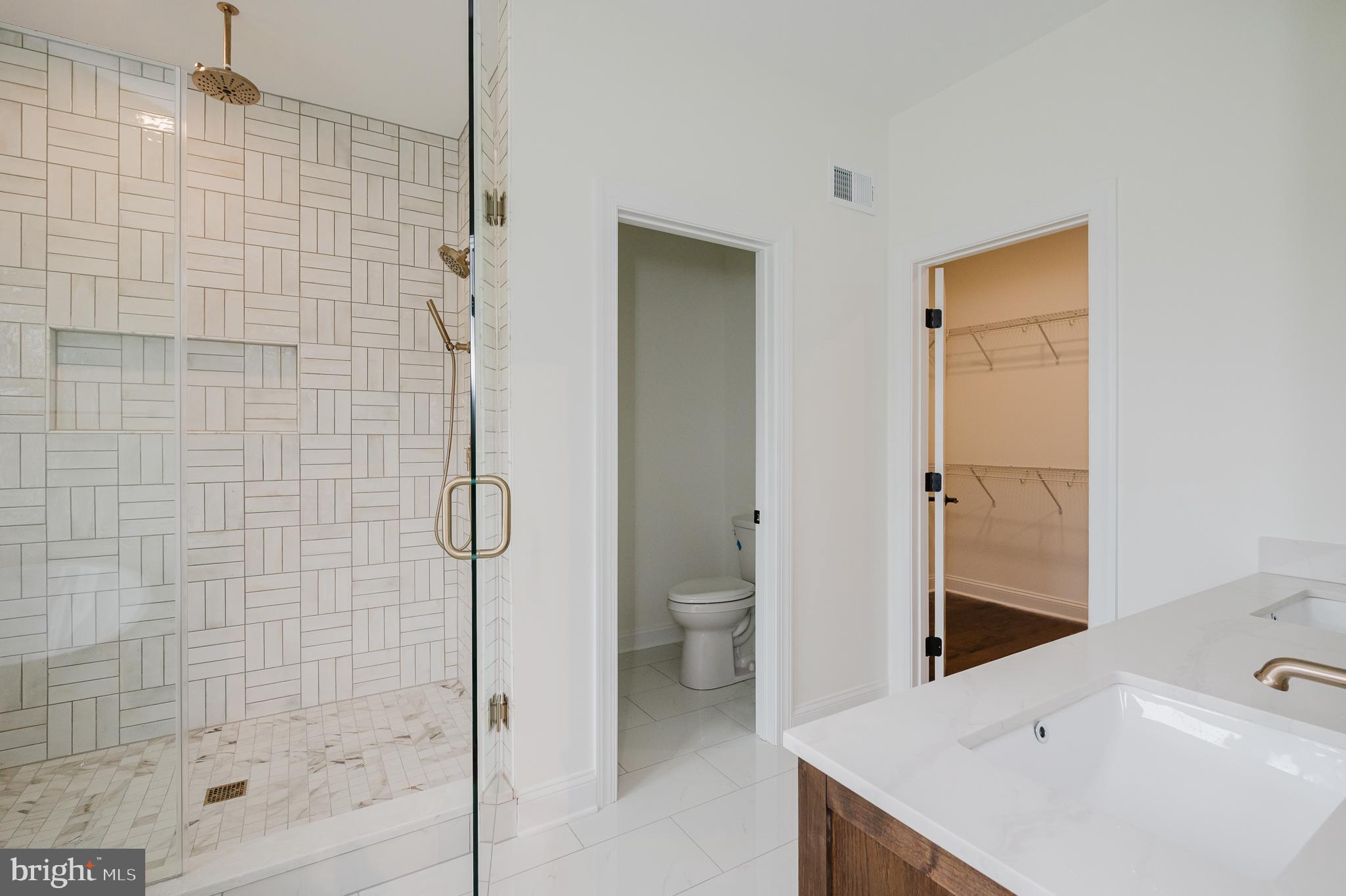 TALL OAKS MANOR - Residential