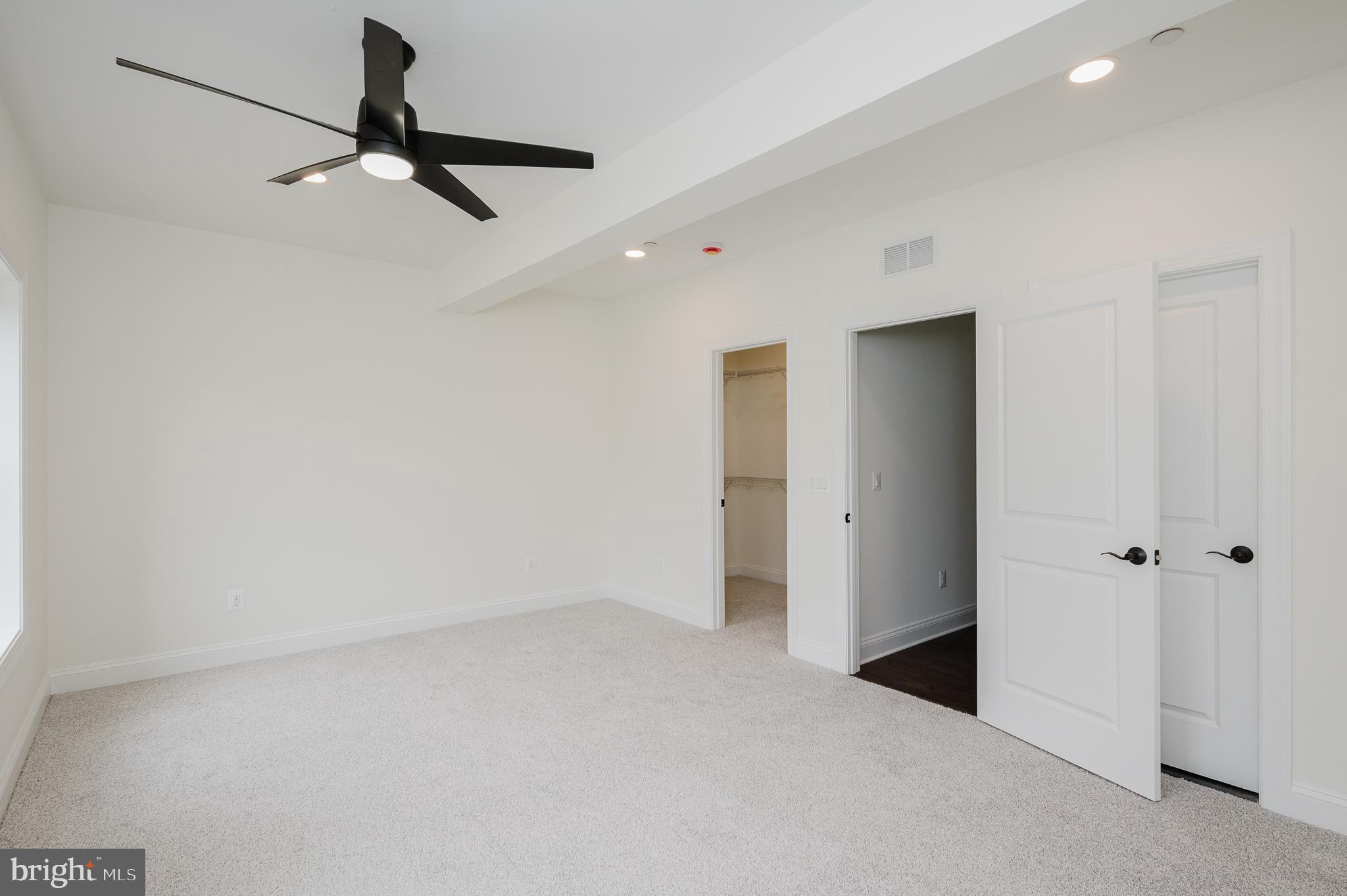 TALL OAKS MANOR - Residential