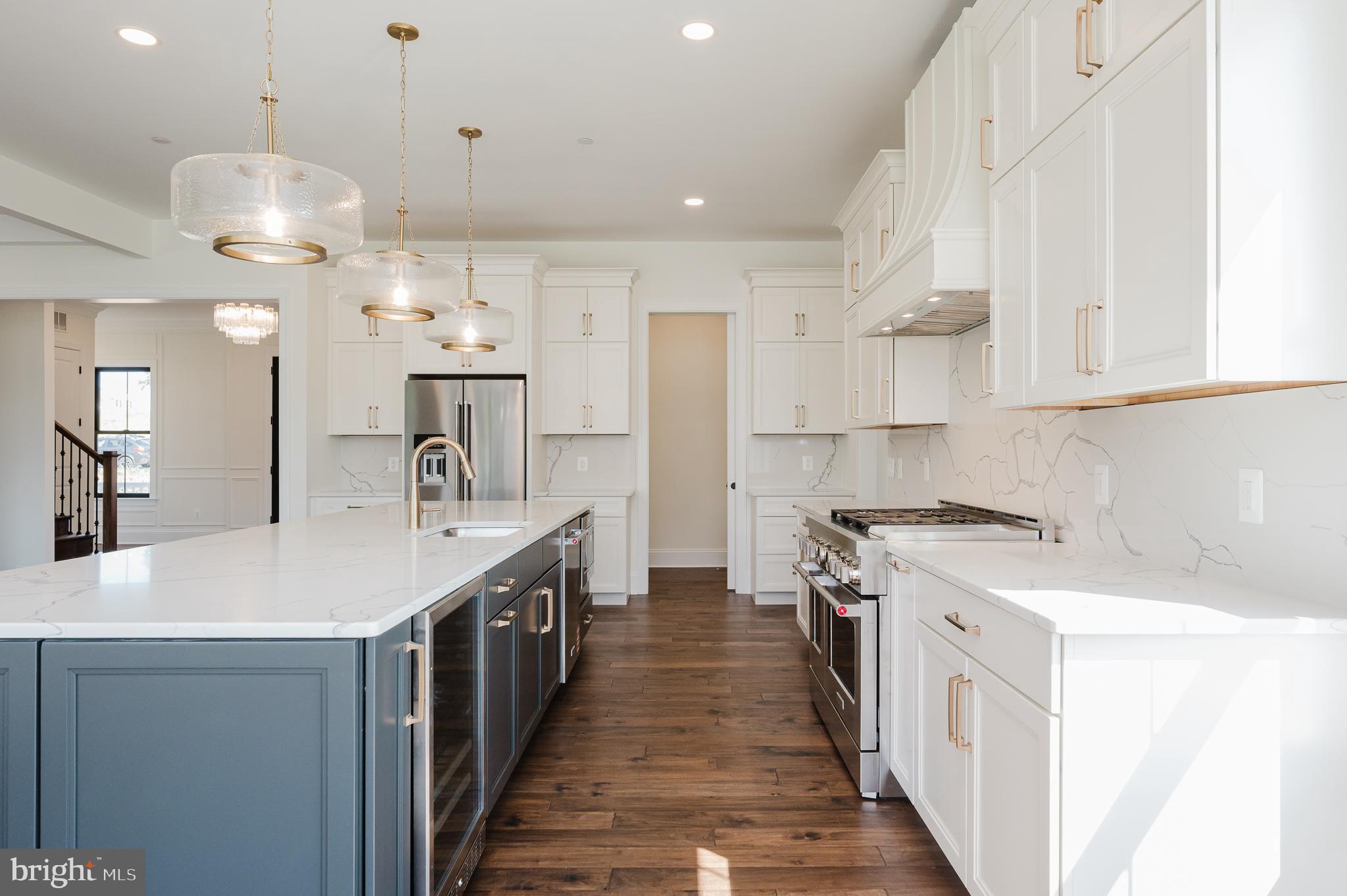 TALL OAKS MANOR - Residential