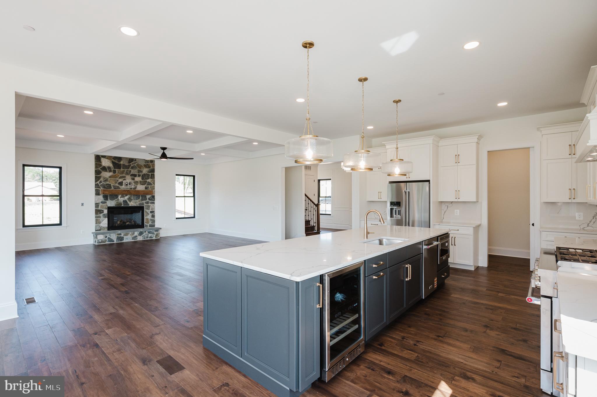 TALL OAKS MANOR - Residential