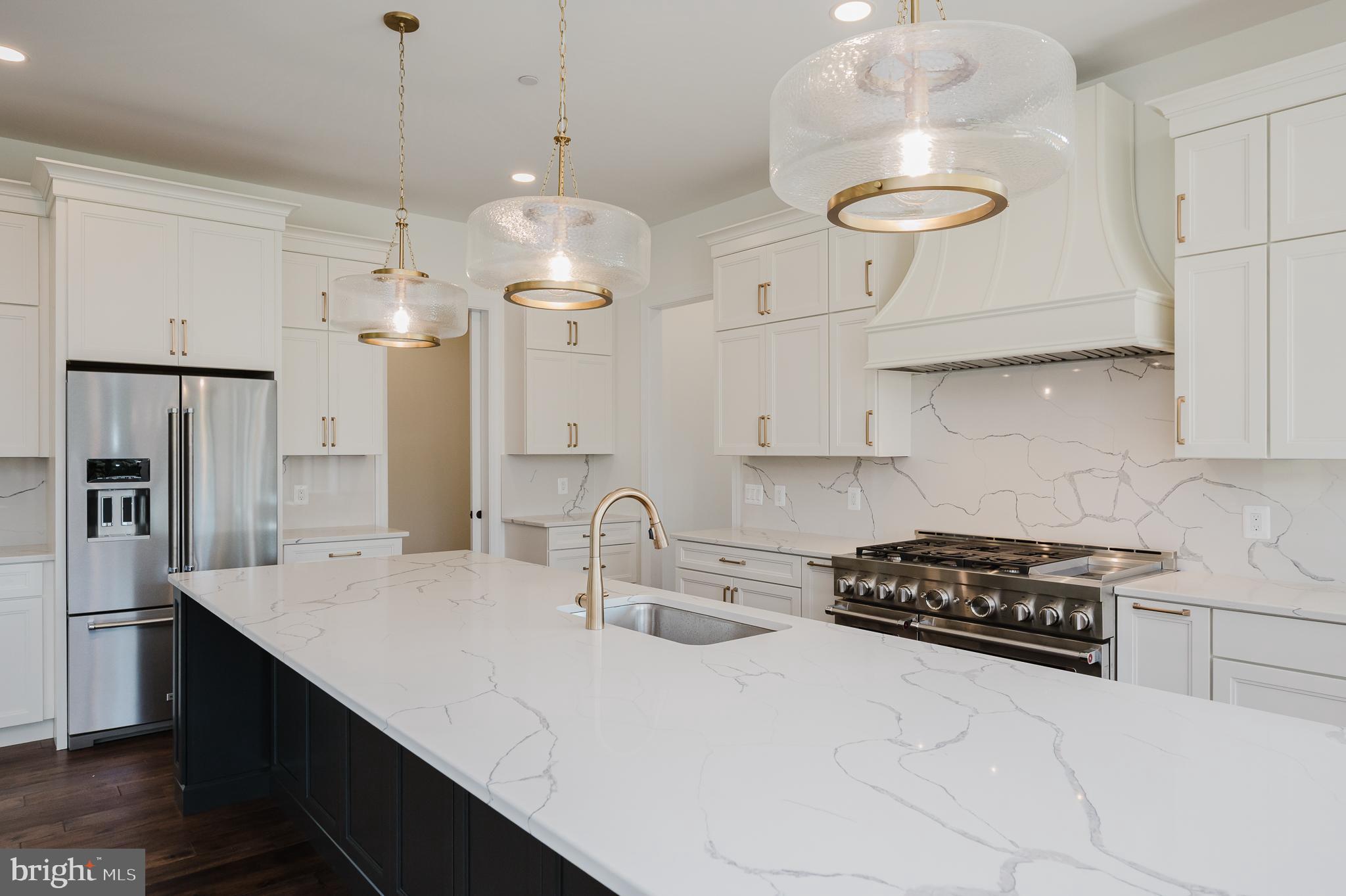 TALL OAKS MANOR - Residential