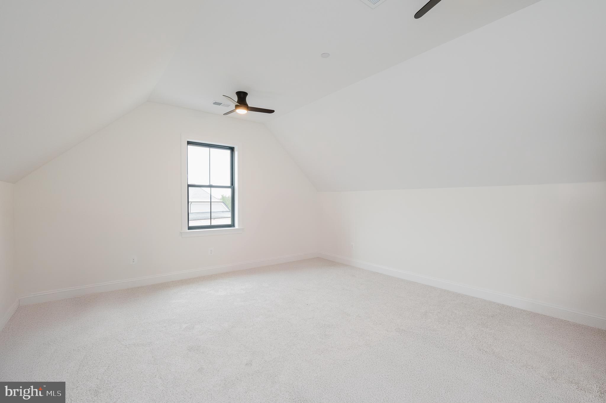 TALL OAKS MANOR - Residential