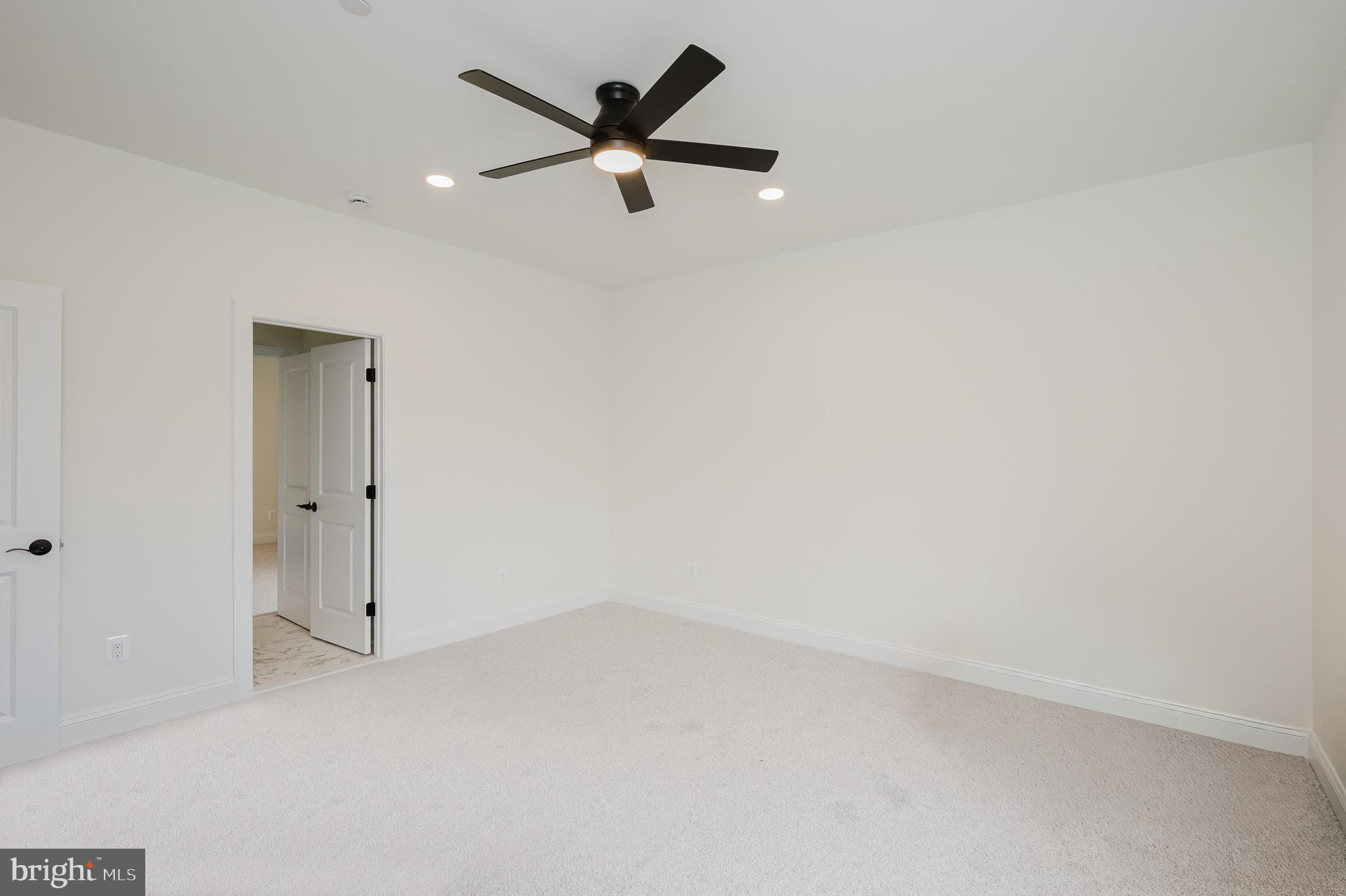 TALL OAKS MANOR - Residential