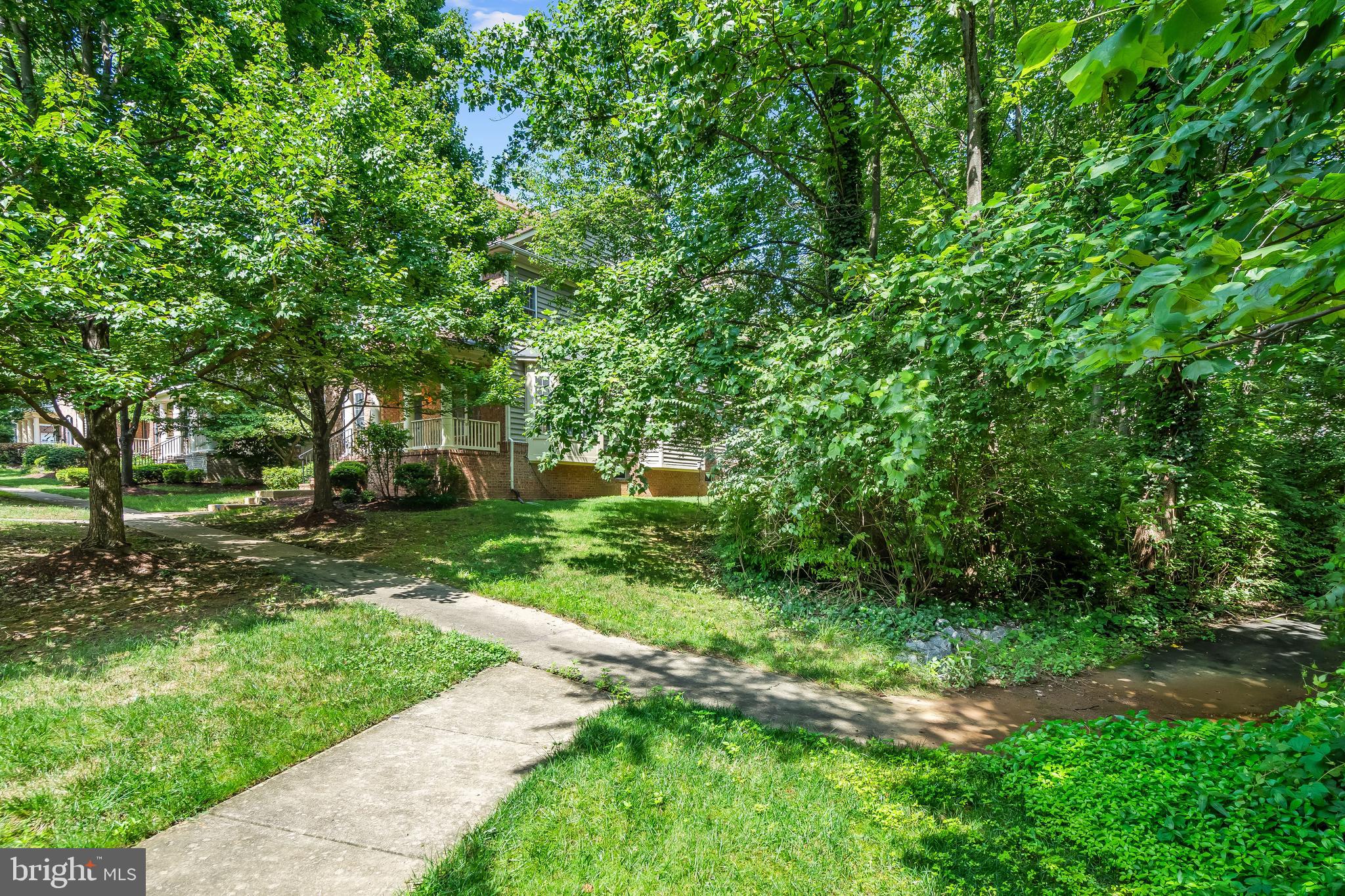 BRIARWOOD TRACE - Residential Lease