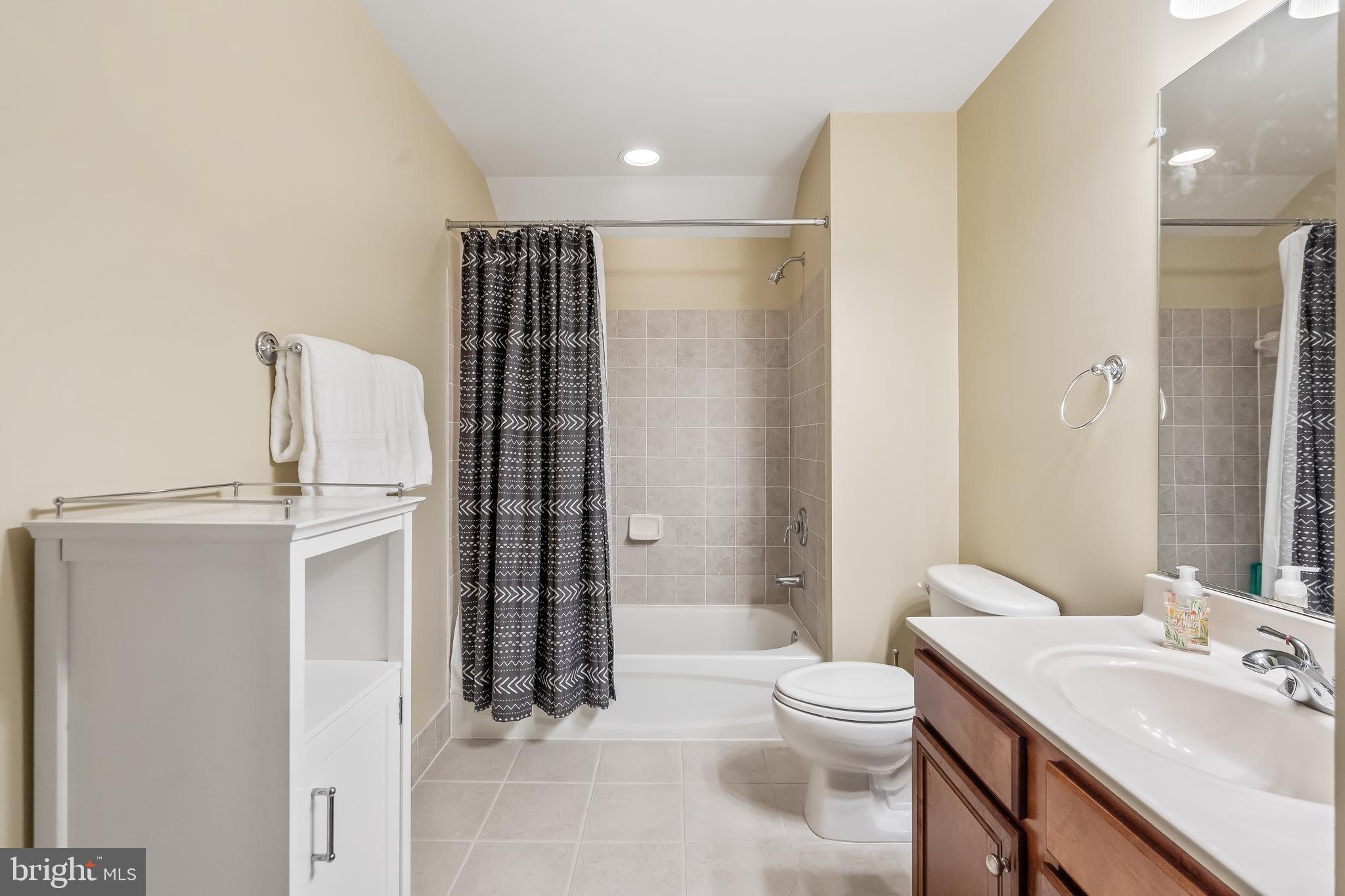 BRIARWOOD TRACE - Residential Lease