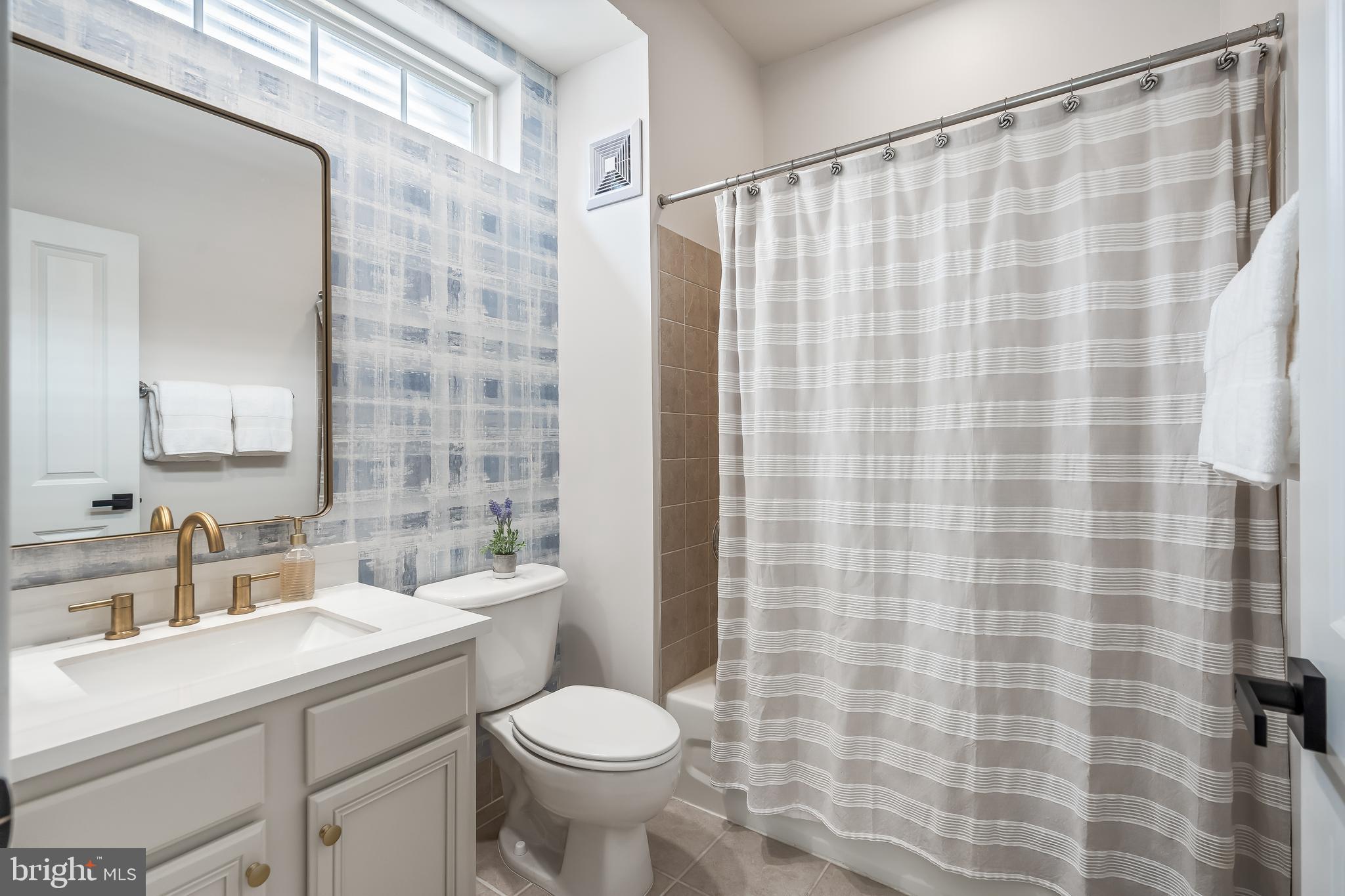 BRIARWOOD TRACE - Residential Lease