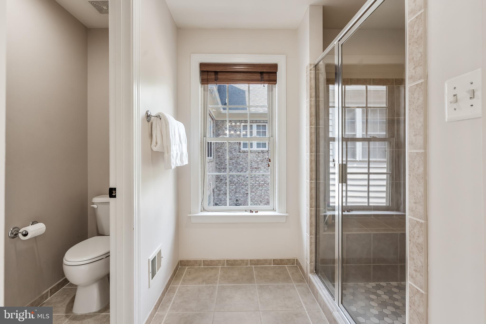 BRIARWOOD TRACE - Residential Lease