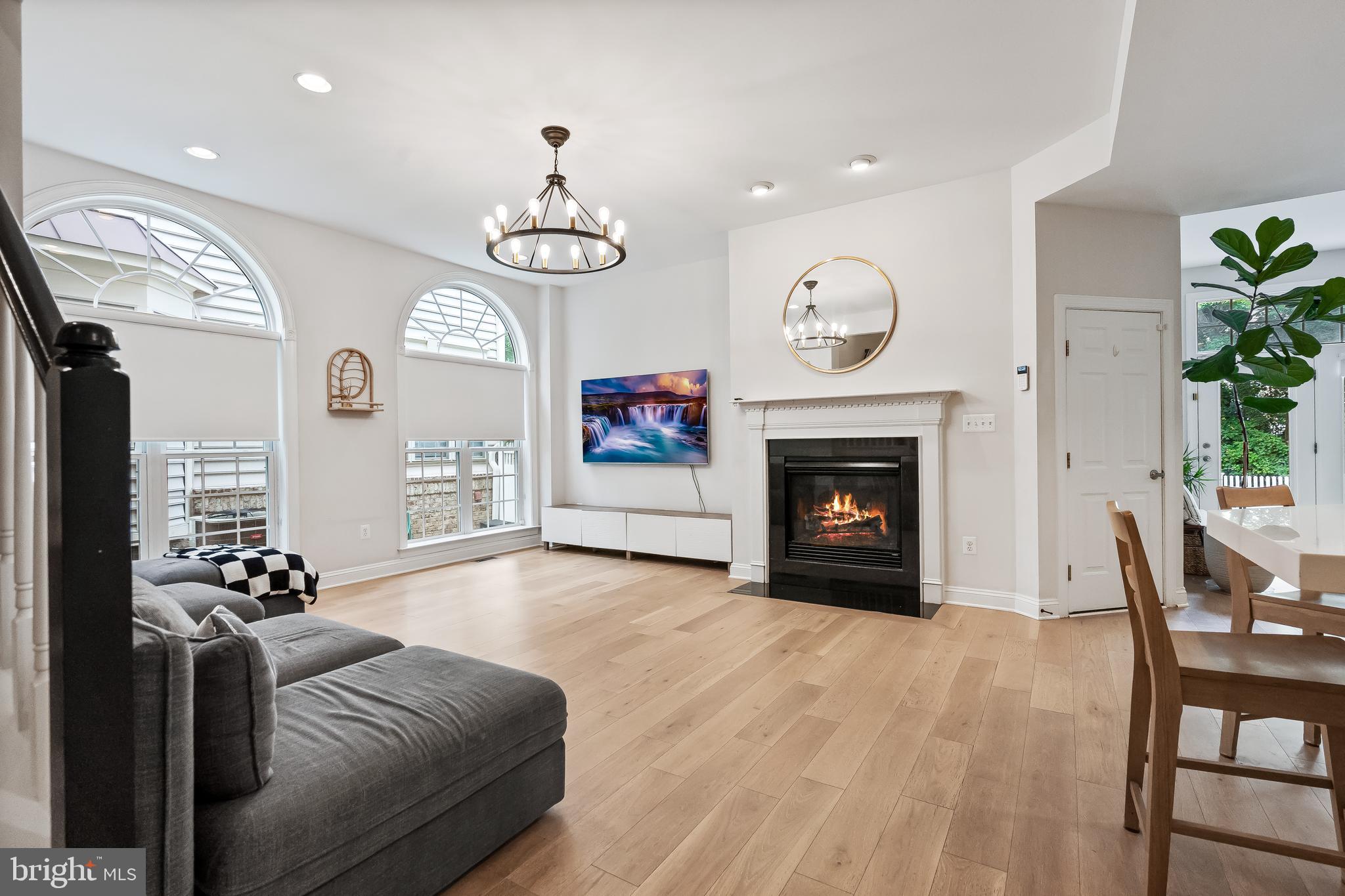 BRIARWOOD TRACE - Residential Lease