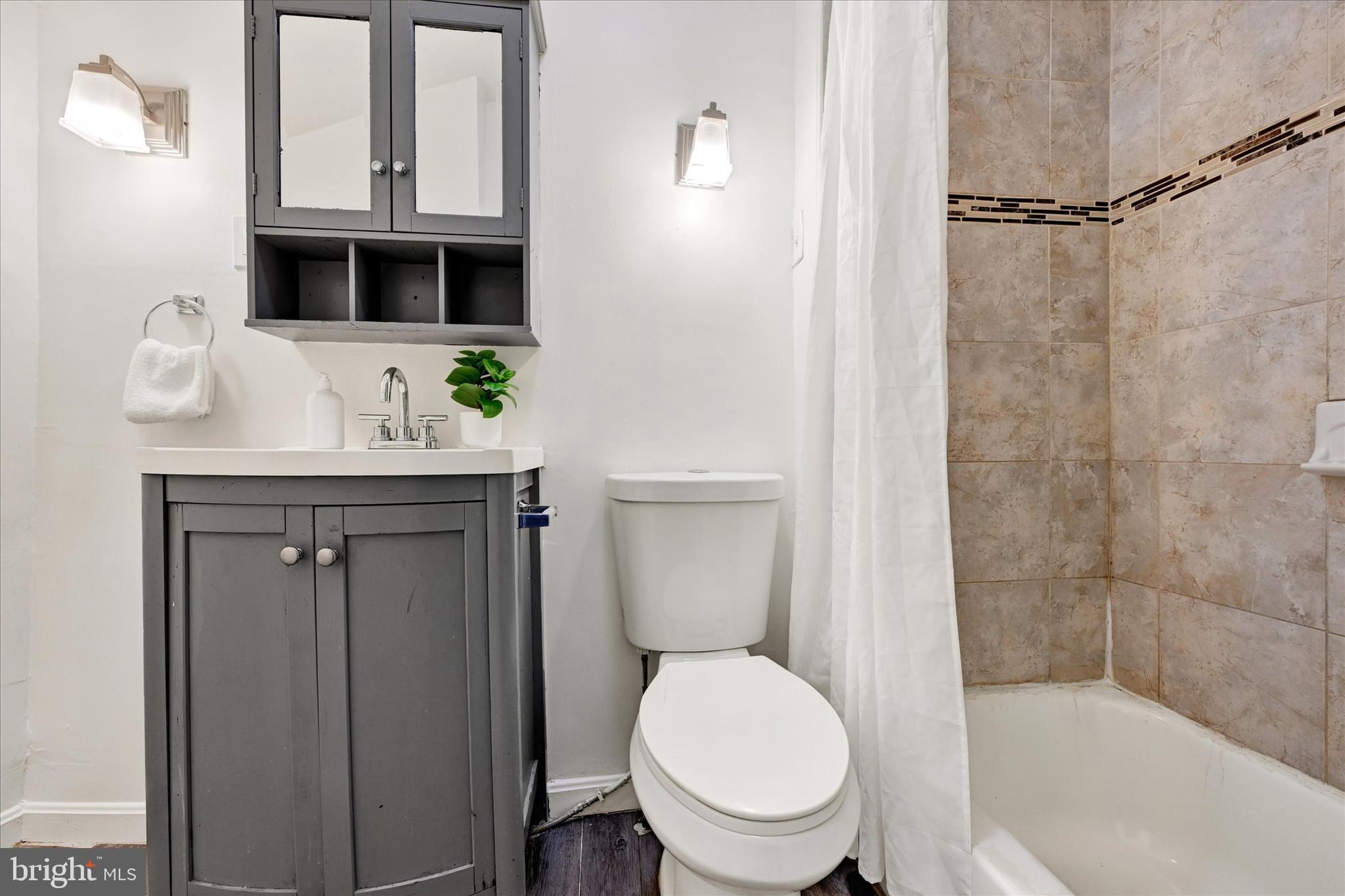 HAMILTON HEIGHTS - Residential