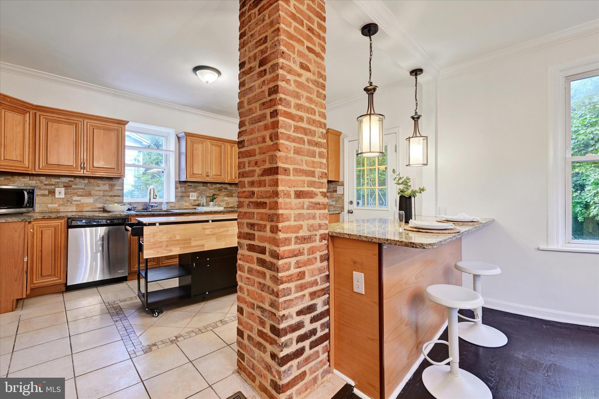 HAMILTON HEIGHTS - Residential